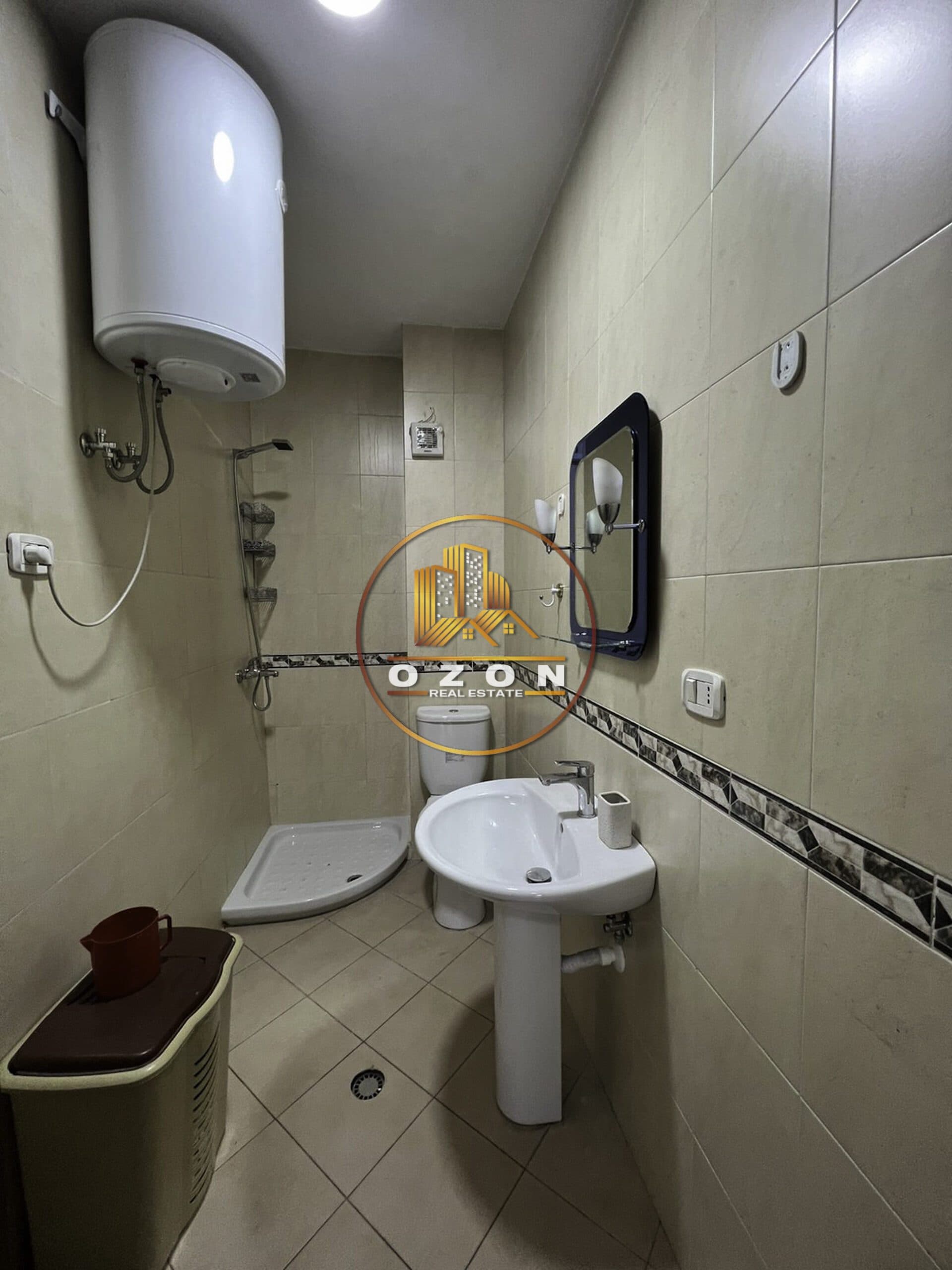 JEPET ME QIRA AMBIENT PER BANIM OSE PER BIZNES, TEK “ISH EKSPOZITA”!