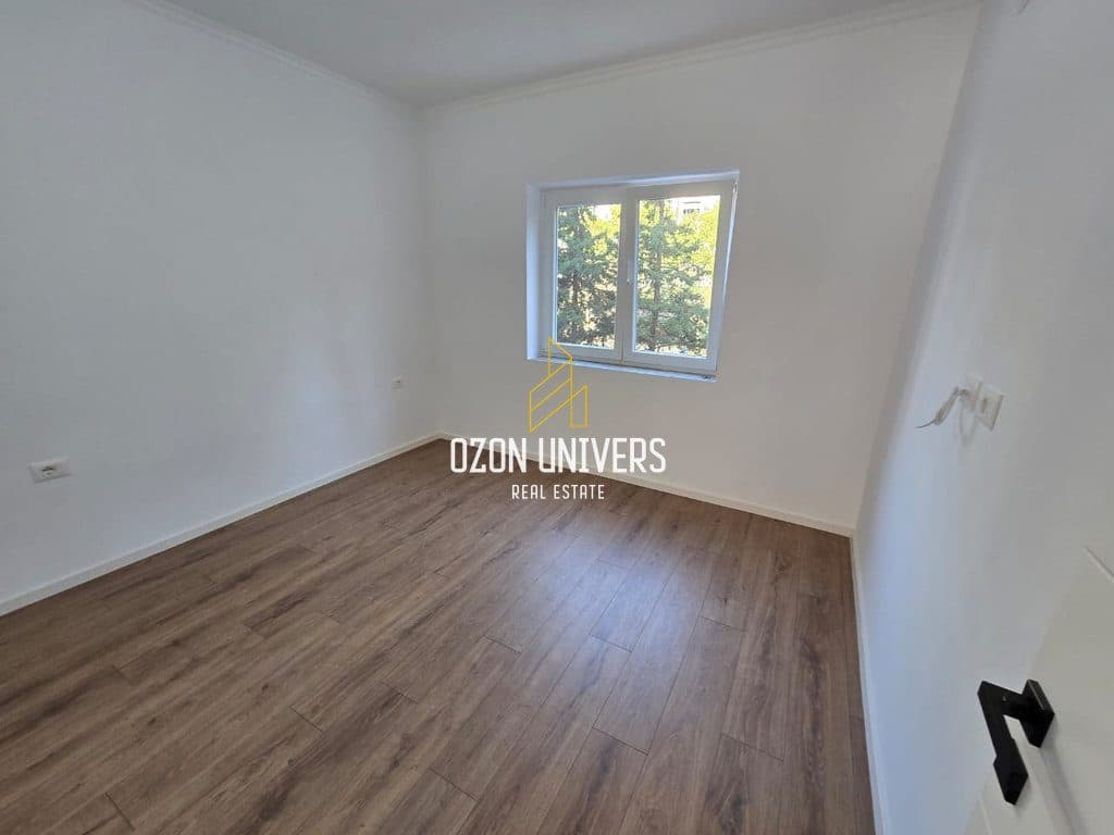 Shitet Apartament 1+1 në hyrje të Don Boskos, pranë Bar Artisti