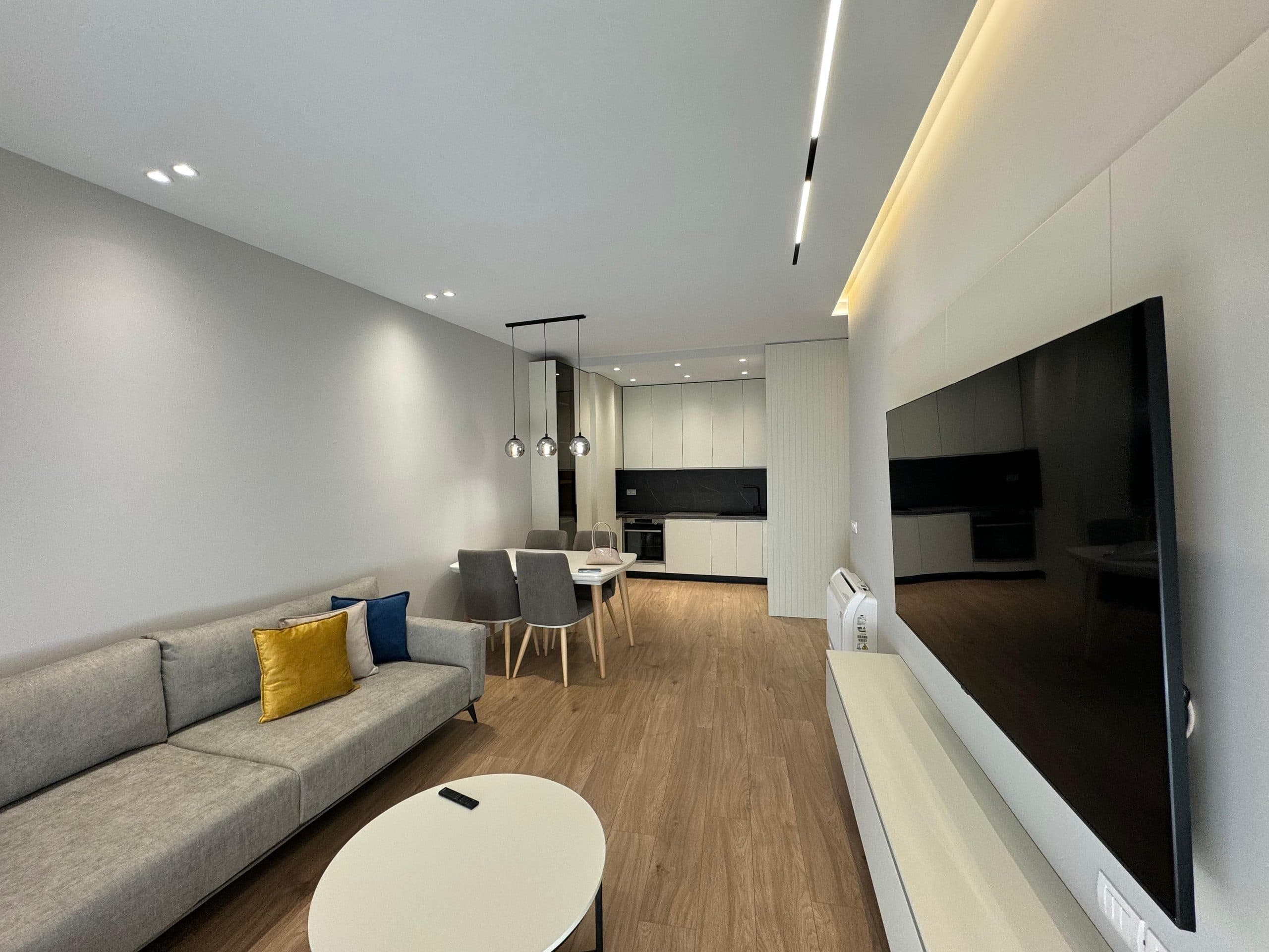 Jepet Me Qira Apartament 2+1+Parking, Pranë TEG! 2