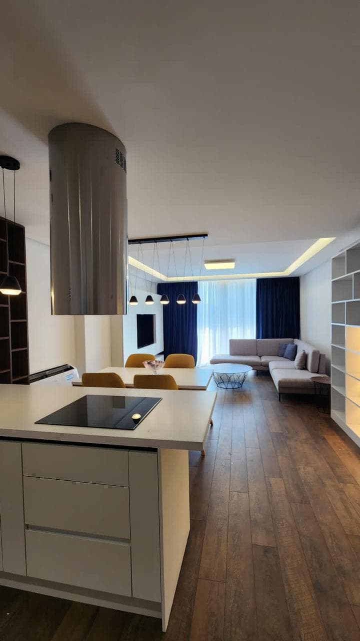 Apartament 3+1+2 për Qira në Rrugën Elbasanit! 2
