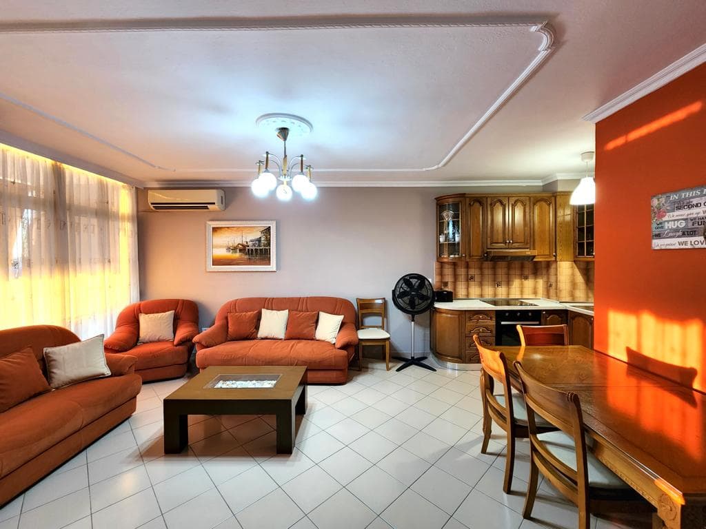 JEPET ME QERA APARTAMENT 2+1 TEK KOMUNA E PARISIT!
