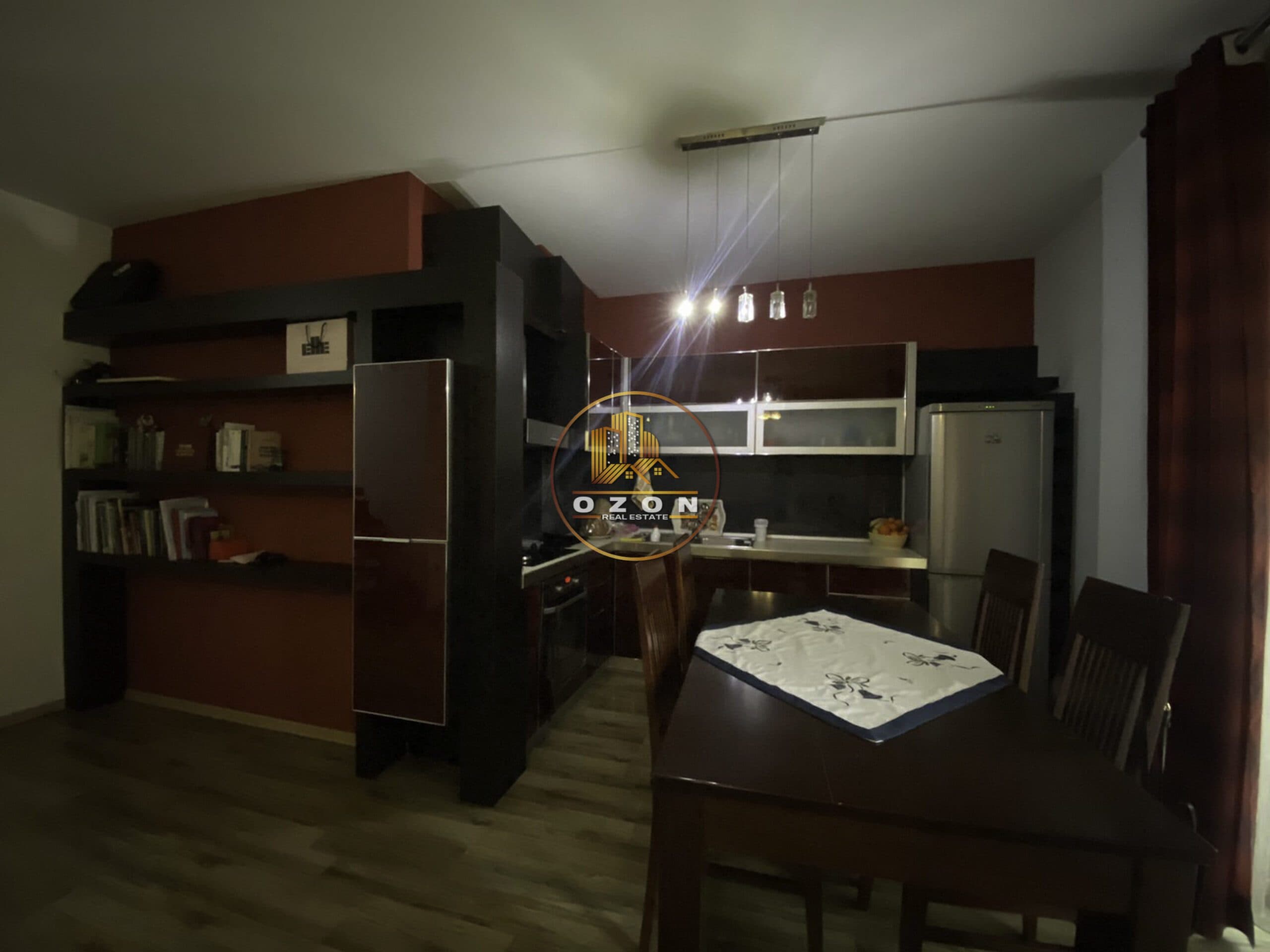 JEPET ME QERA APARTAMENT 2+1 TEK KOMUNA E PARISIT !