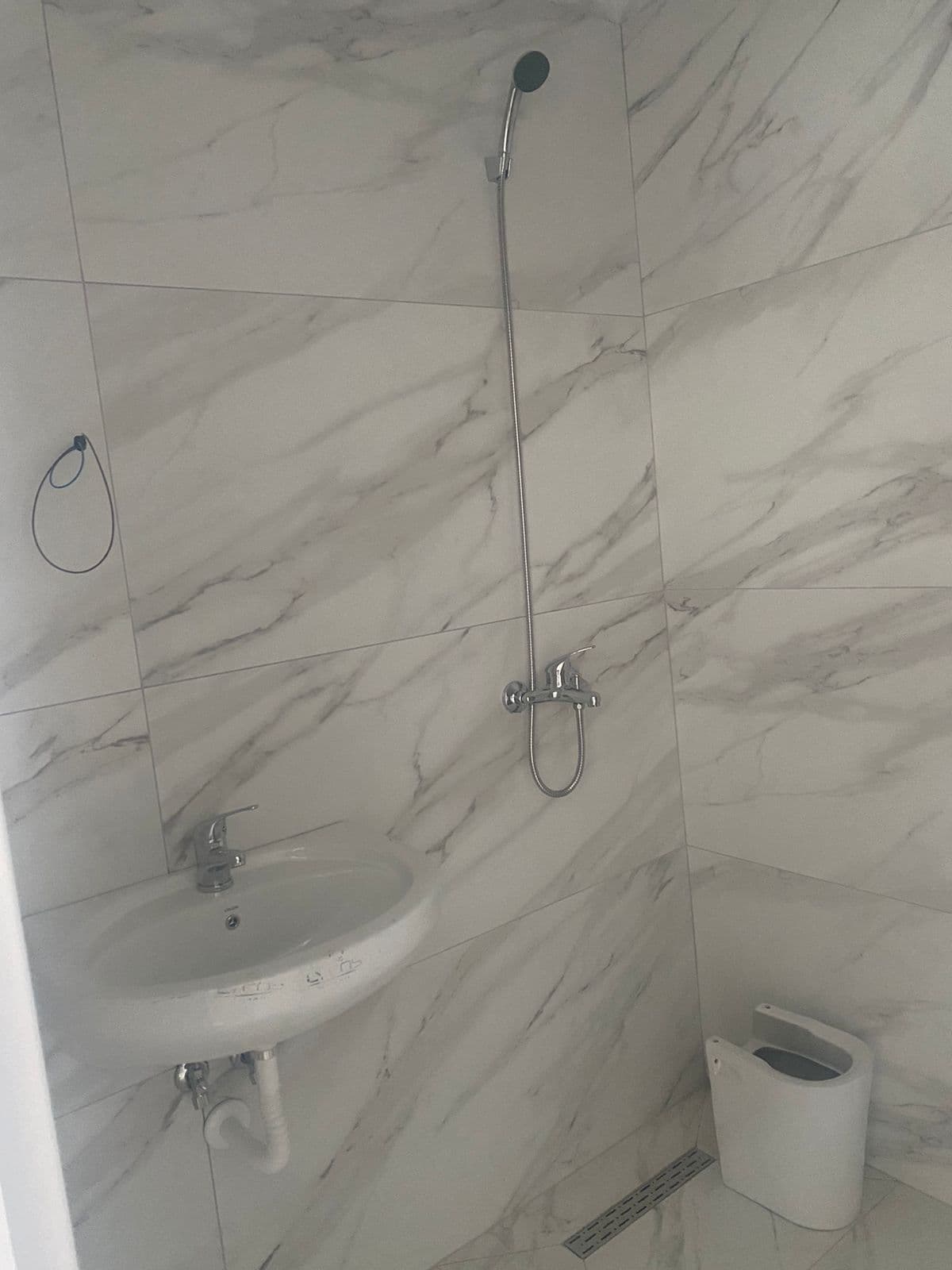 SHITET APARTAMENT 2+1+2, TEK ZGJATIMI I KODRES SE DIELLIT 1! 4