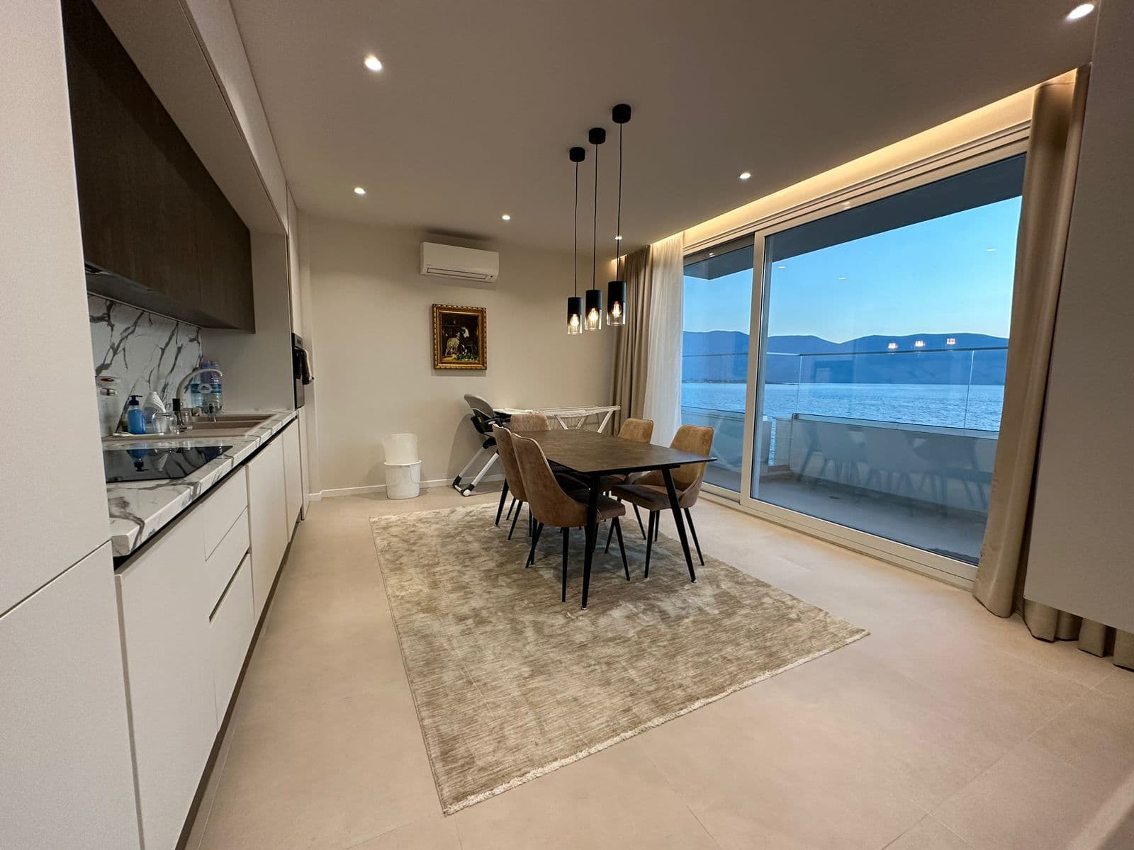 SHITET SUPER APARTAMENT ME PAMJE NGA DETI, NE RADHIME VLORE! 4