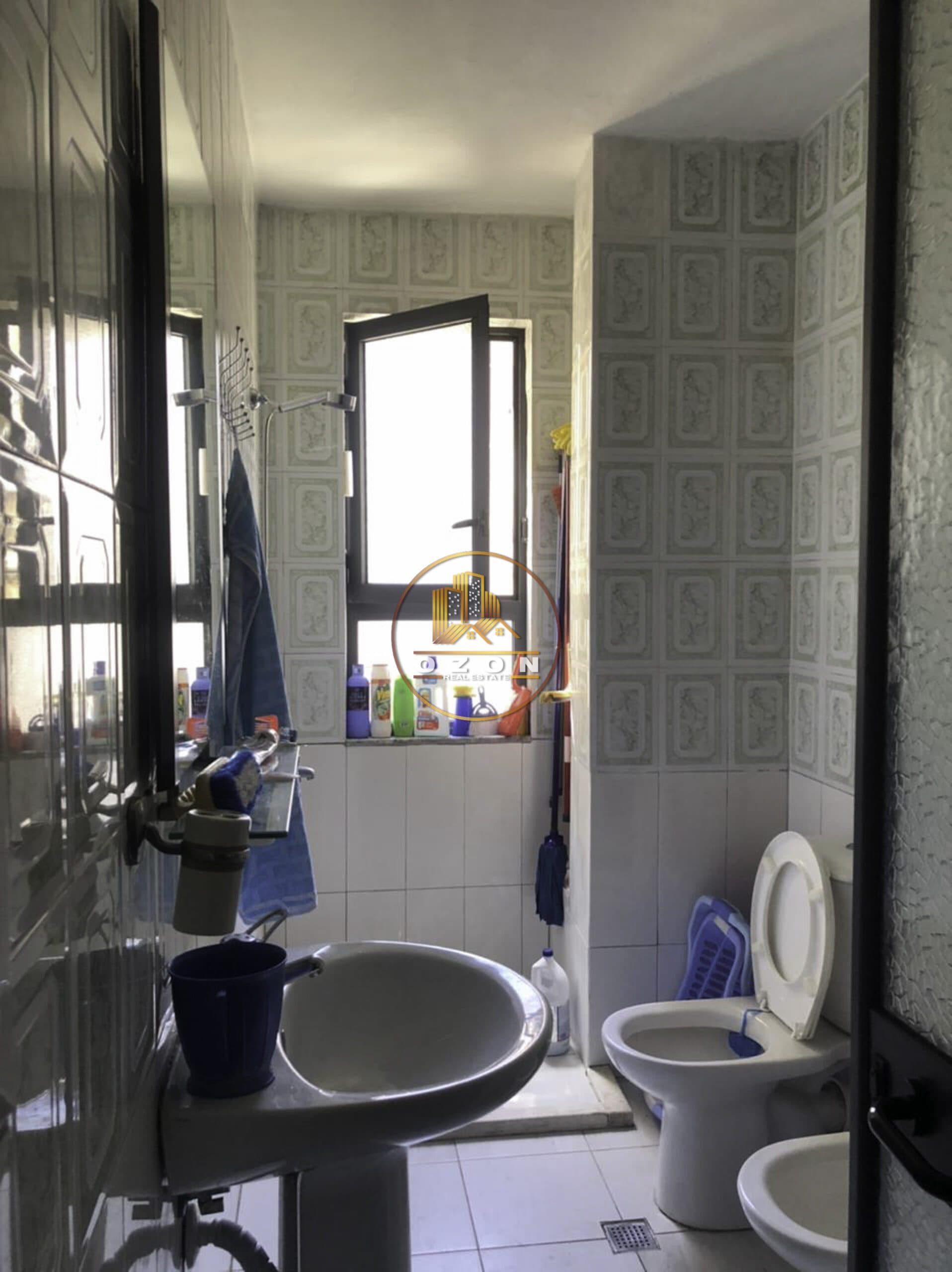 JEPET ME QERA APARTAMENT 2+1 TEK PALLATI ME SHIGJETA !!