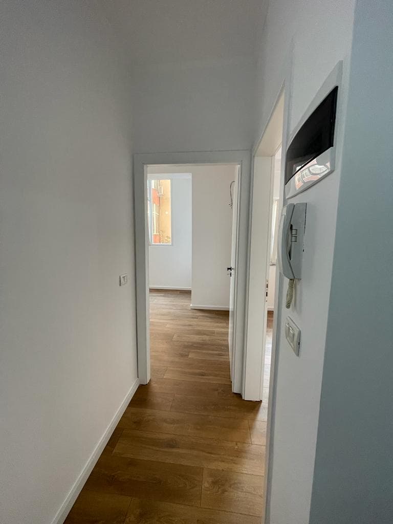 SHITET APARTAMENT 1+1, PRANE FAKULTETIT TE GJUHEVE TE HUAJA! 4