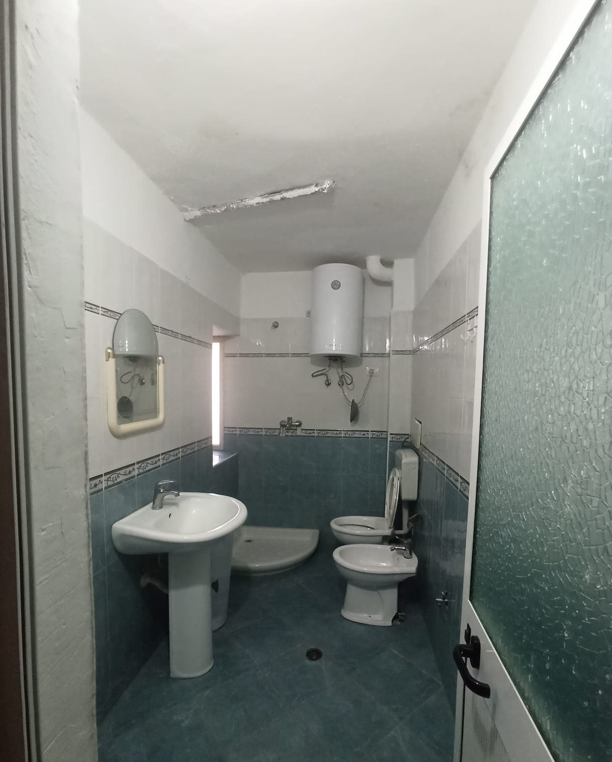 Apartament 2+1 Me Qira Tek Rruga Irfan Tomini! 3