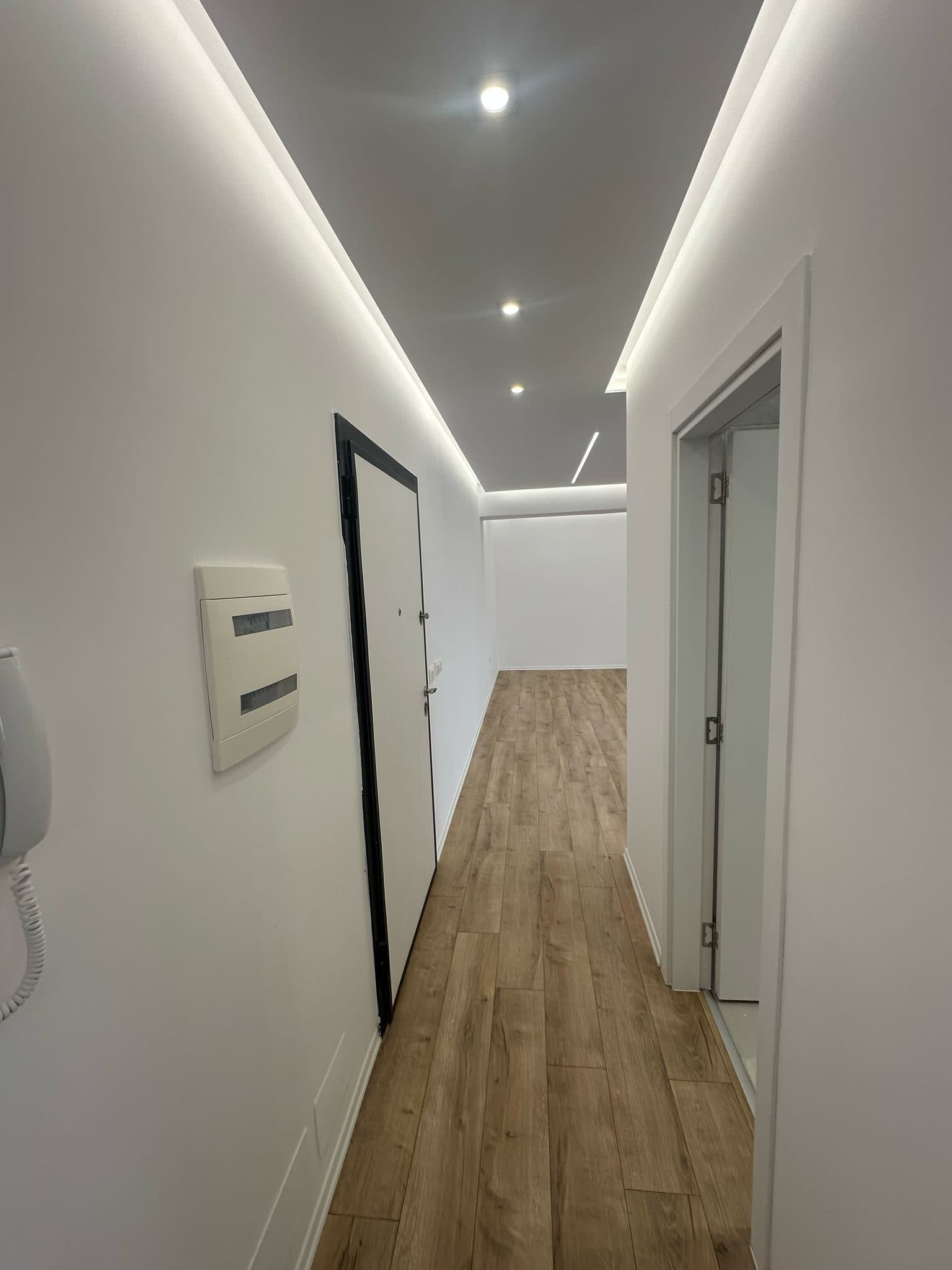 Apartament Per Shitje 1+1, Kodra e Diellit Tirane! 2