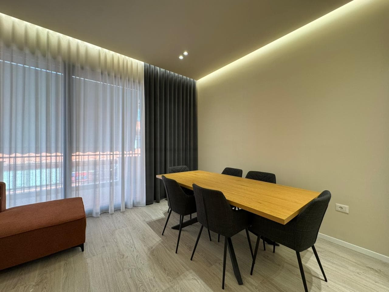 Apartament 2+1+Parkim tek Kompleksi Delijorgji, Rruga e Kavajës! 4