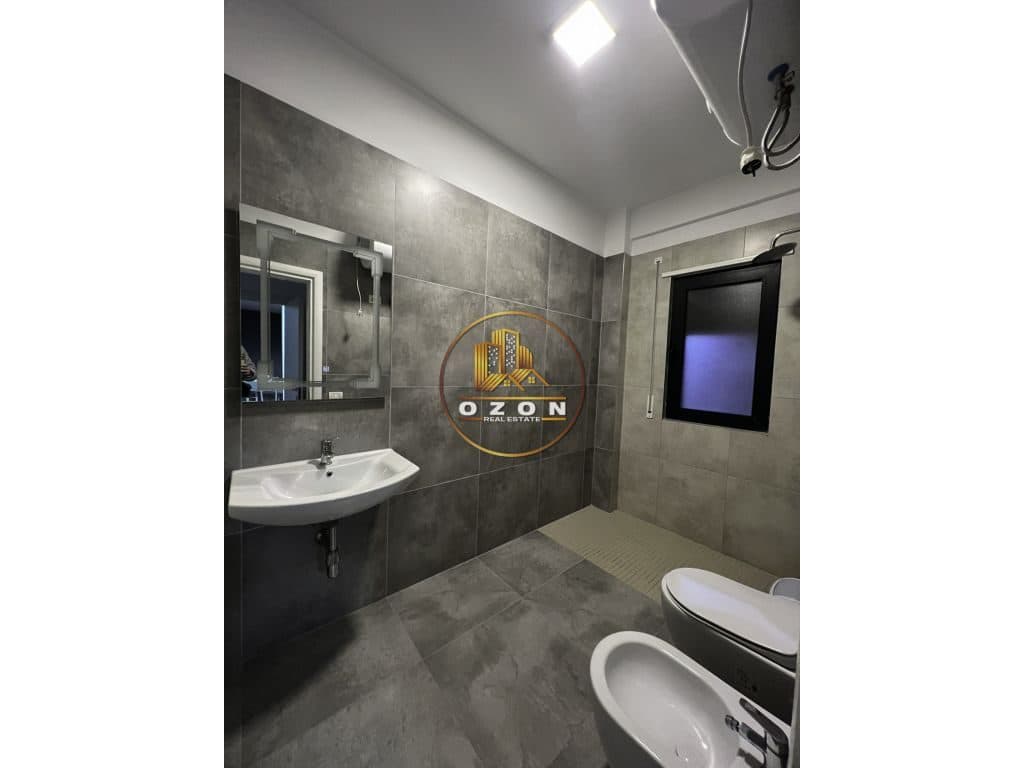 Shitet dhe Jepet me Qira Apartament 2+1+2 tek “KOMPLEKSI GREEN CITY” 2