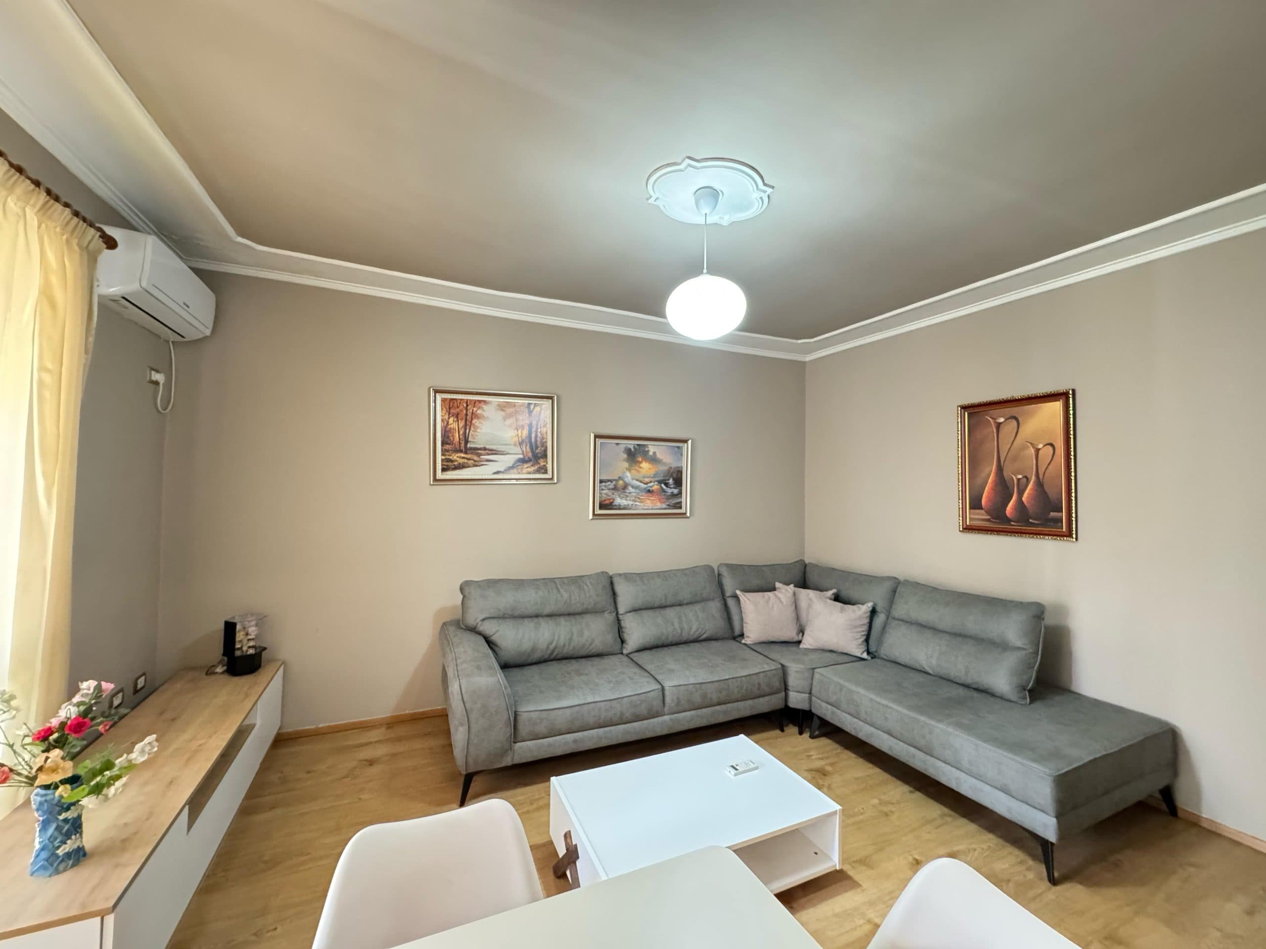 Shitet Apartament 3+1, Ish Stacioni i Fundit i Tiranës së Re – 135,000€