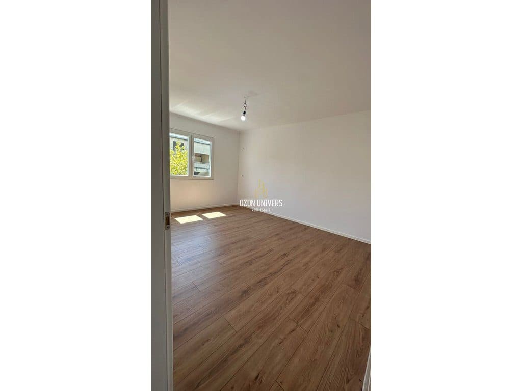 Apartment 2+1 për shitje tek Pediatria! 4