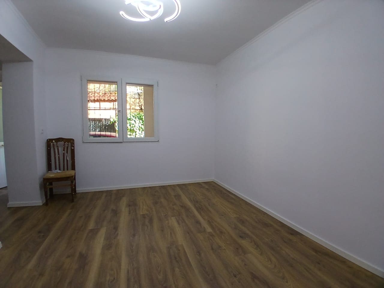 Apartament per shitje 2+1 te Tregu Elektrik ! 3