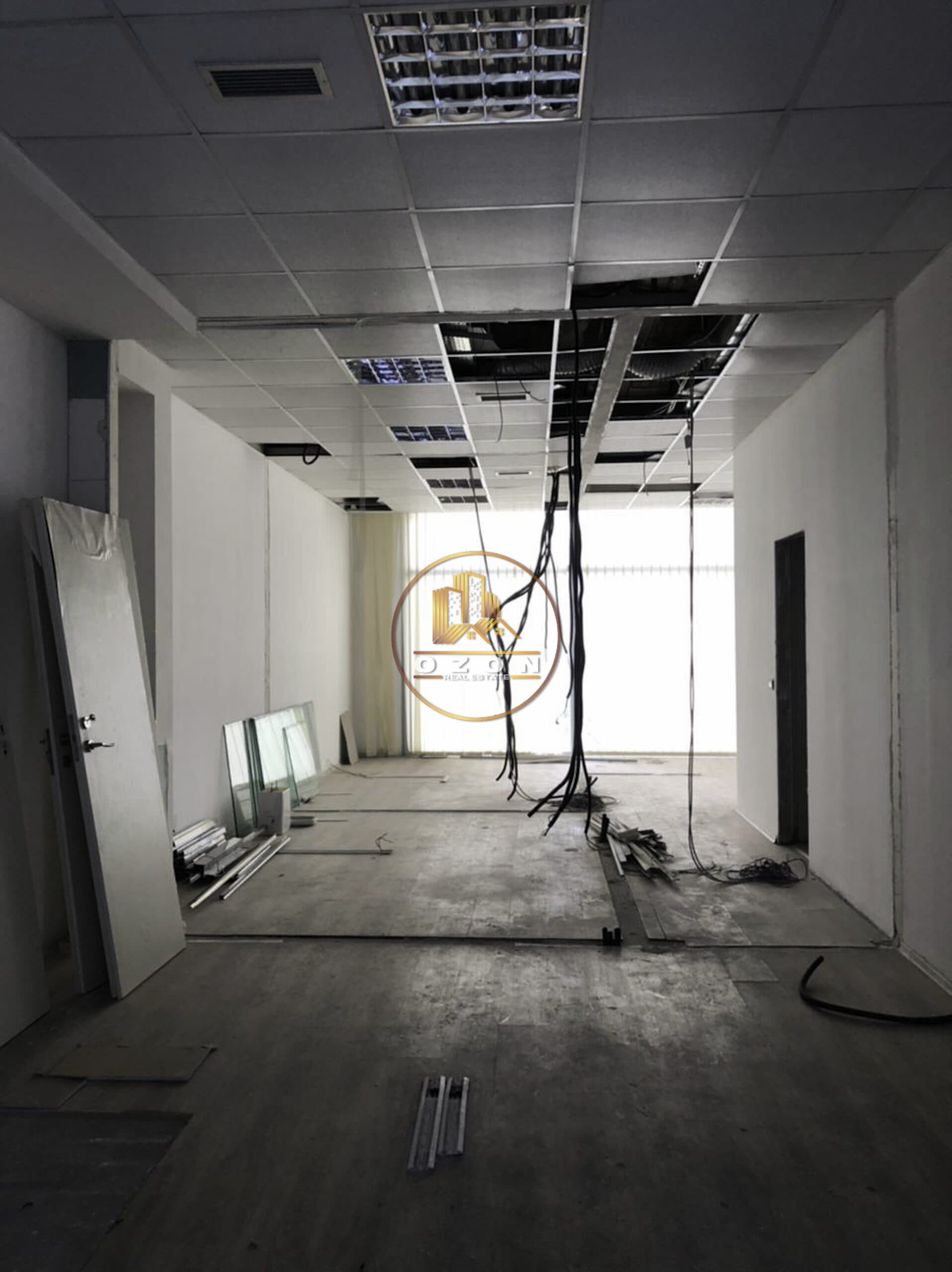 Ambient biznesi me qera, 200 m2 , tek Komuna e Parisit