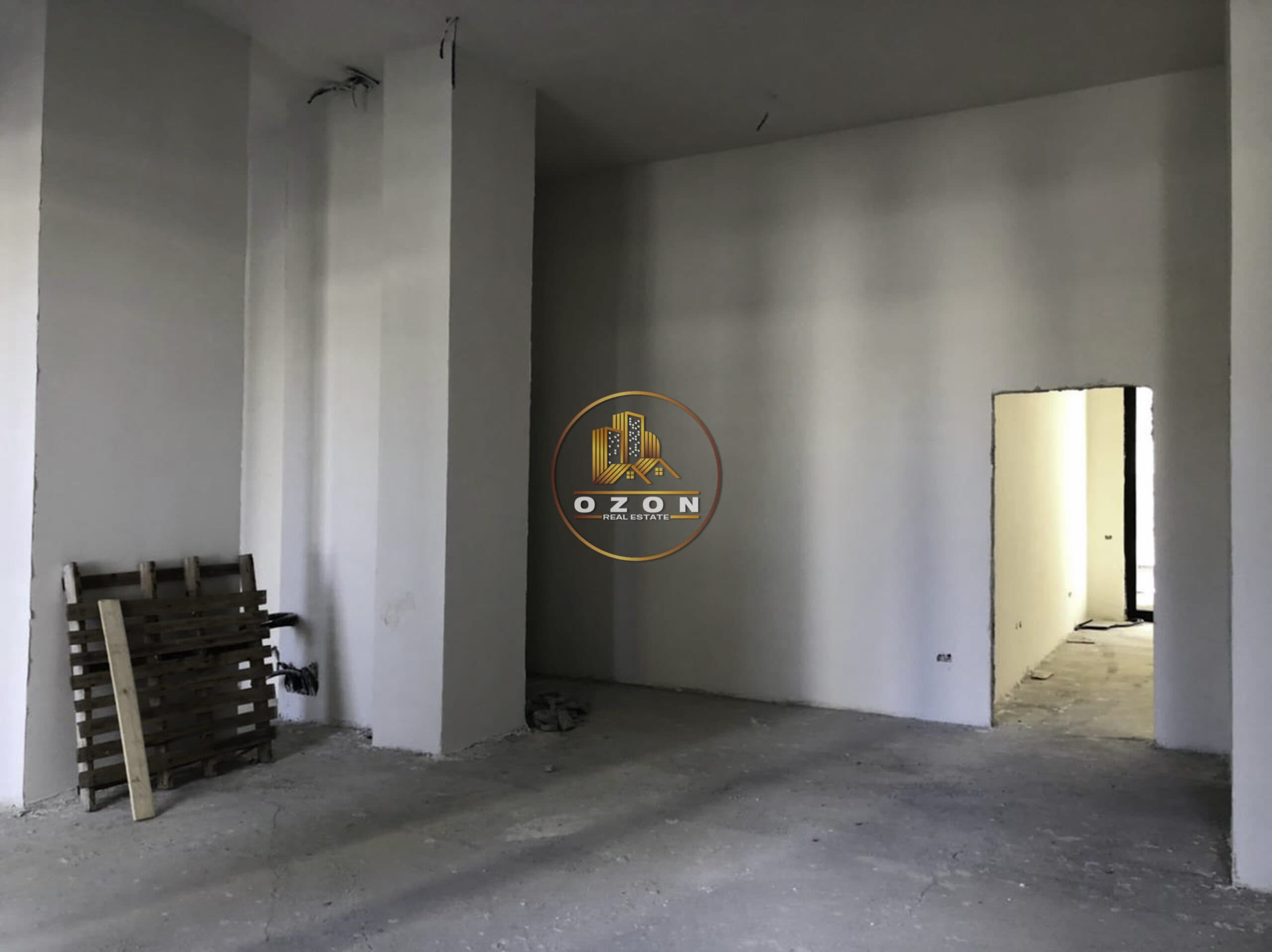 Jepet me qira ambient biznesi Open Space, Rruga e Kavajes. 4