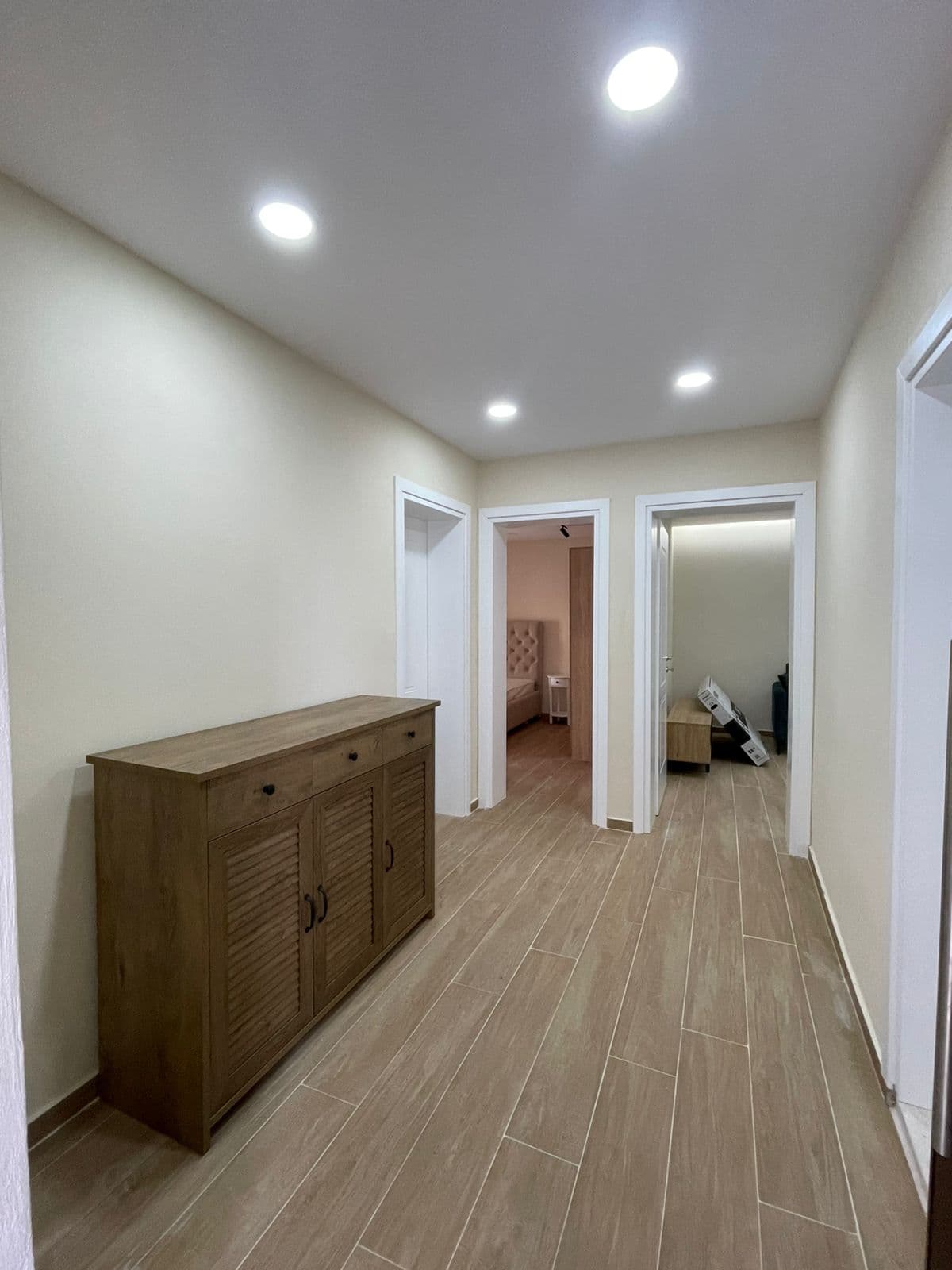 Apartament per qira ne Ali Dem ( prane shkolles Kushtrimi i Lirise ) ! 4