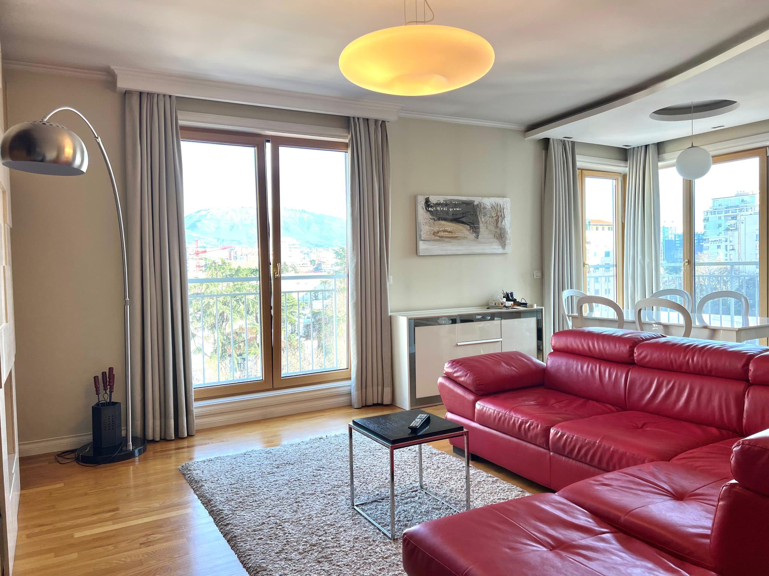 Apartament per qira ne Bllok prane Salt !