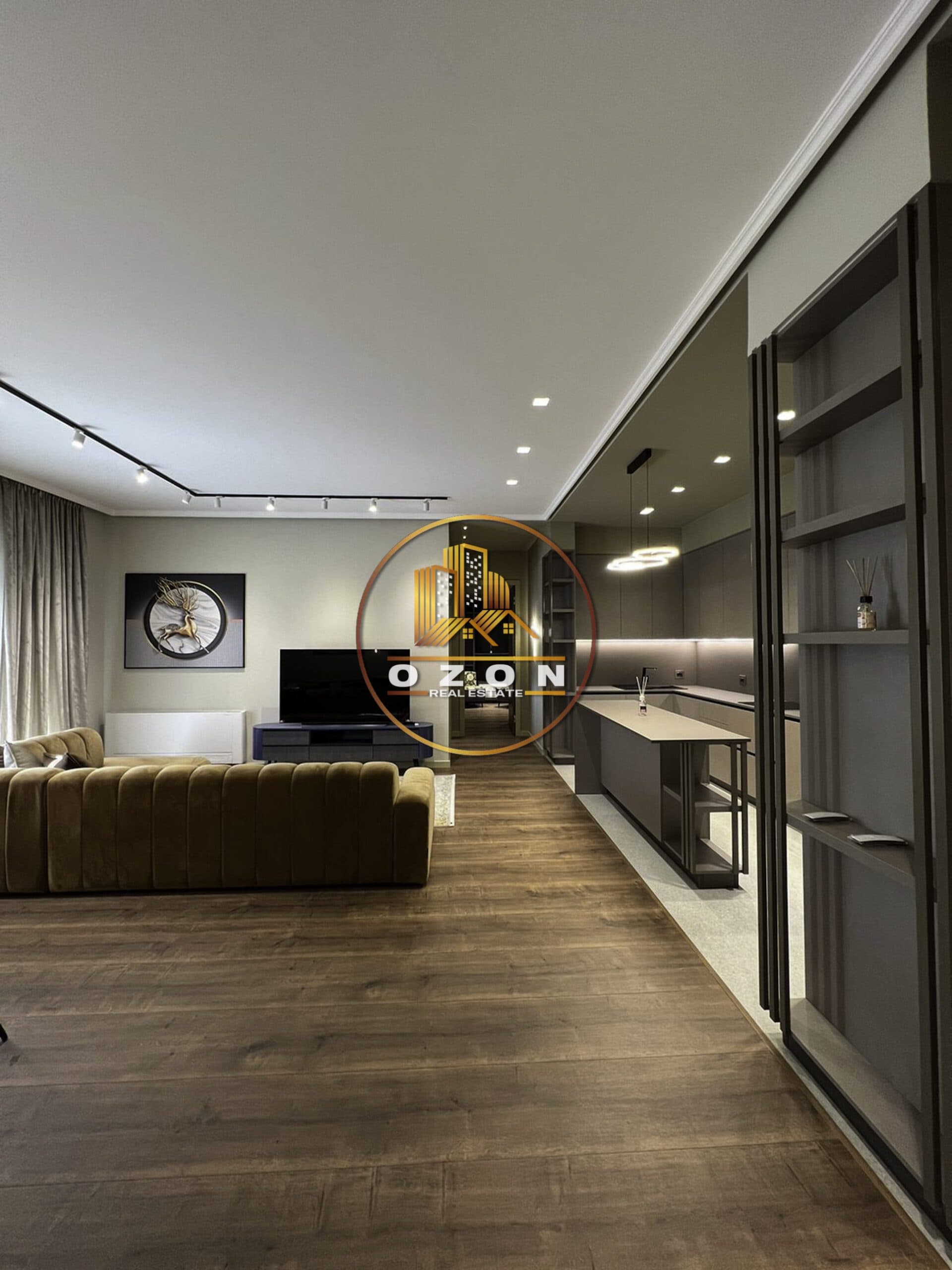 Super apartament luksoz 3+1+2 tualete+2 poste parkimi tek Kompleksi Delijorgji . 3
