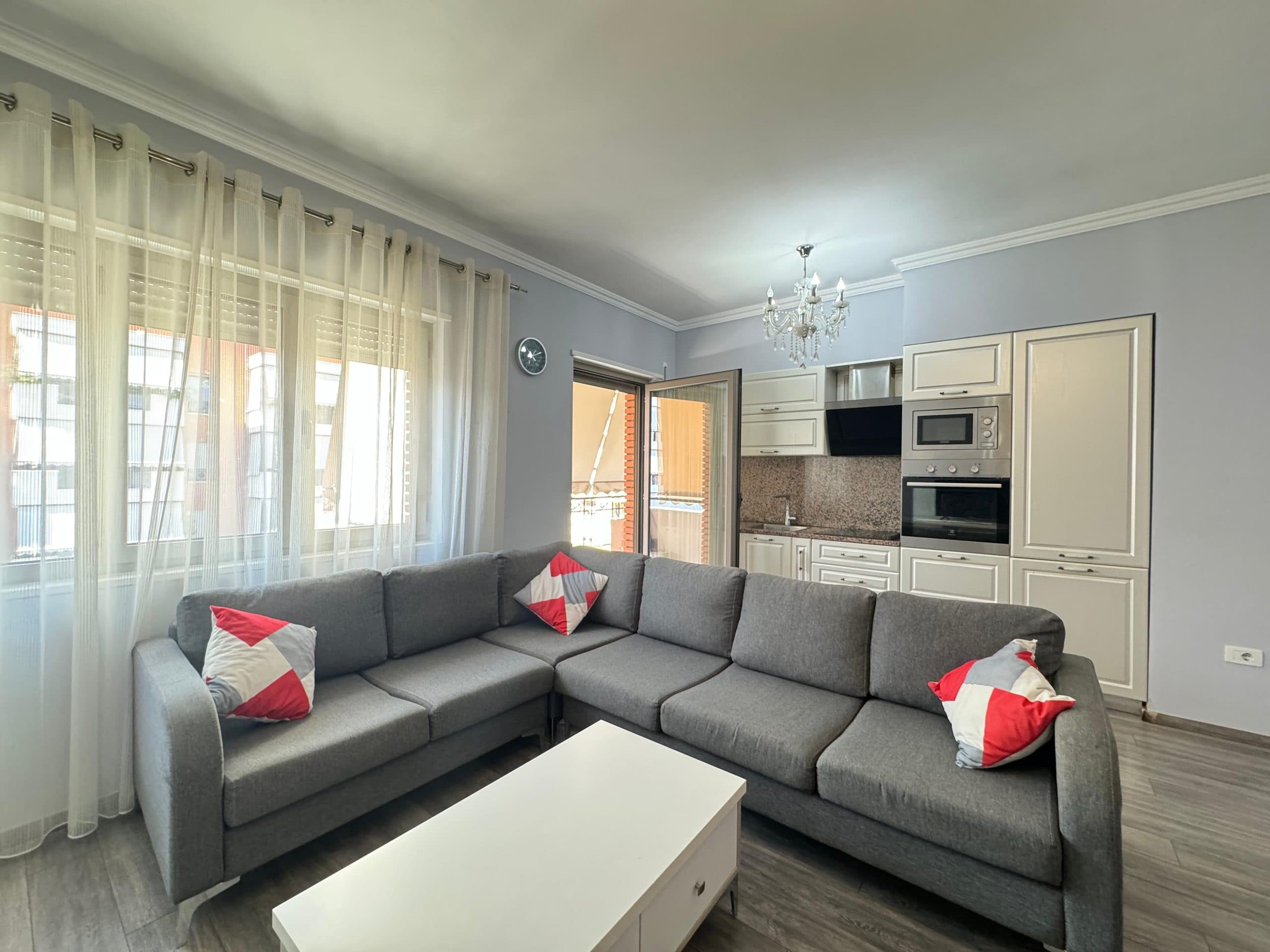 Apartament 3+1+2 për Qira tek Kompleksi Delijorgji!