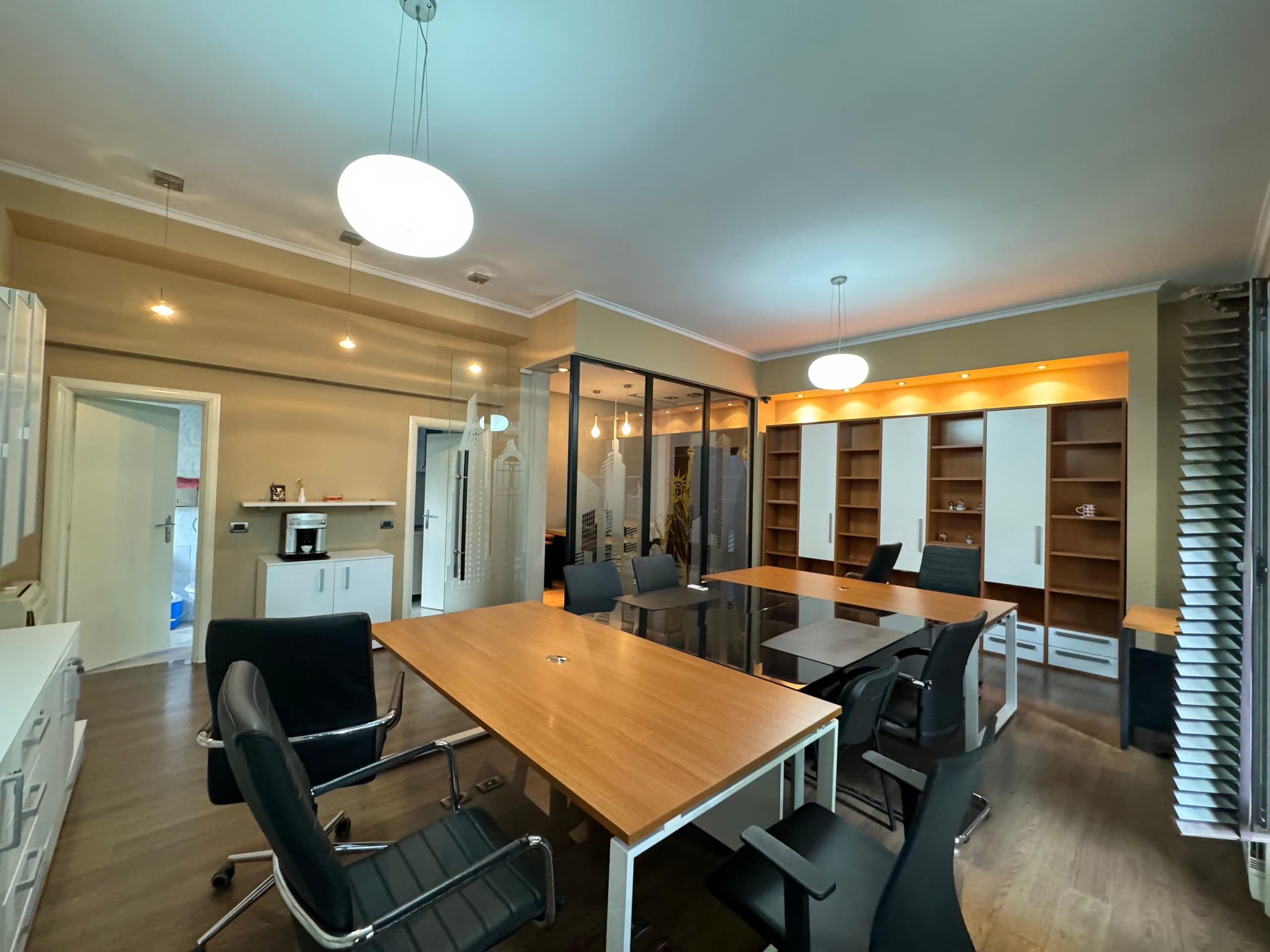 Ambient Biznesi me Qira tek Ish Ekspozita,1500€/muaj i Diskutueshëm! 2