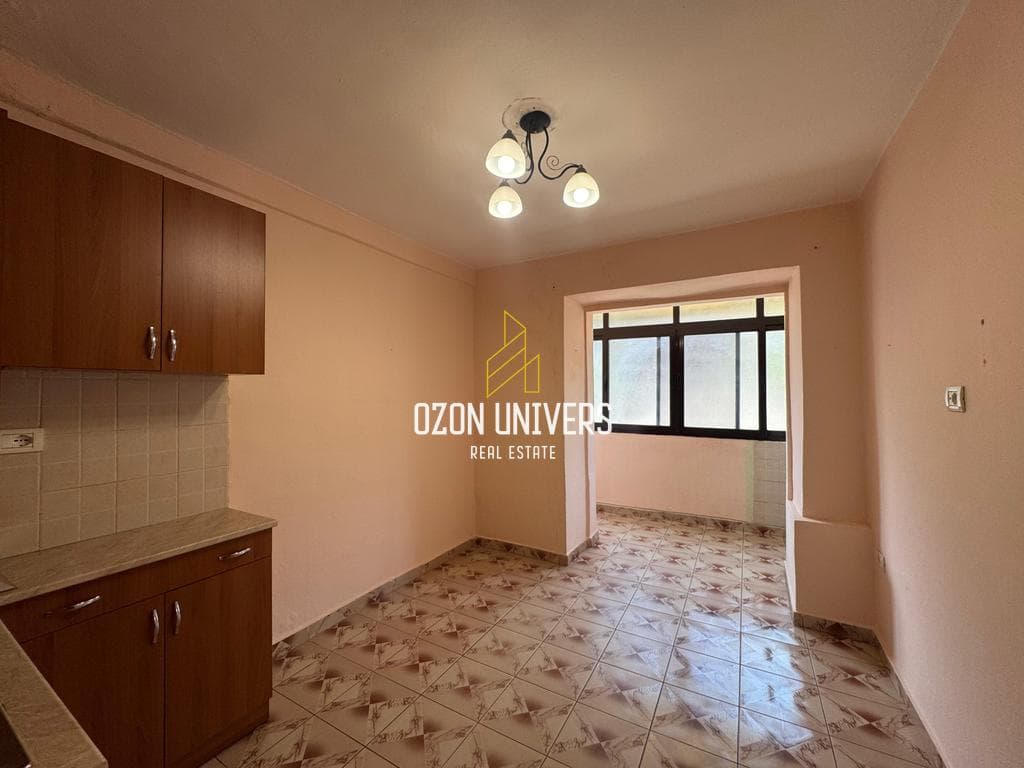 Ambient Biznesi për qira tek Ish-Ekspozita!