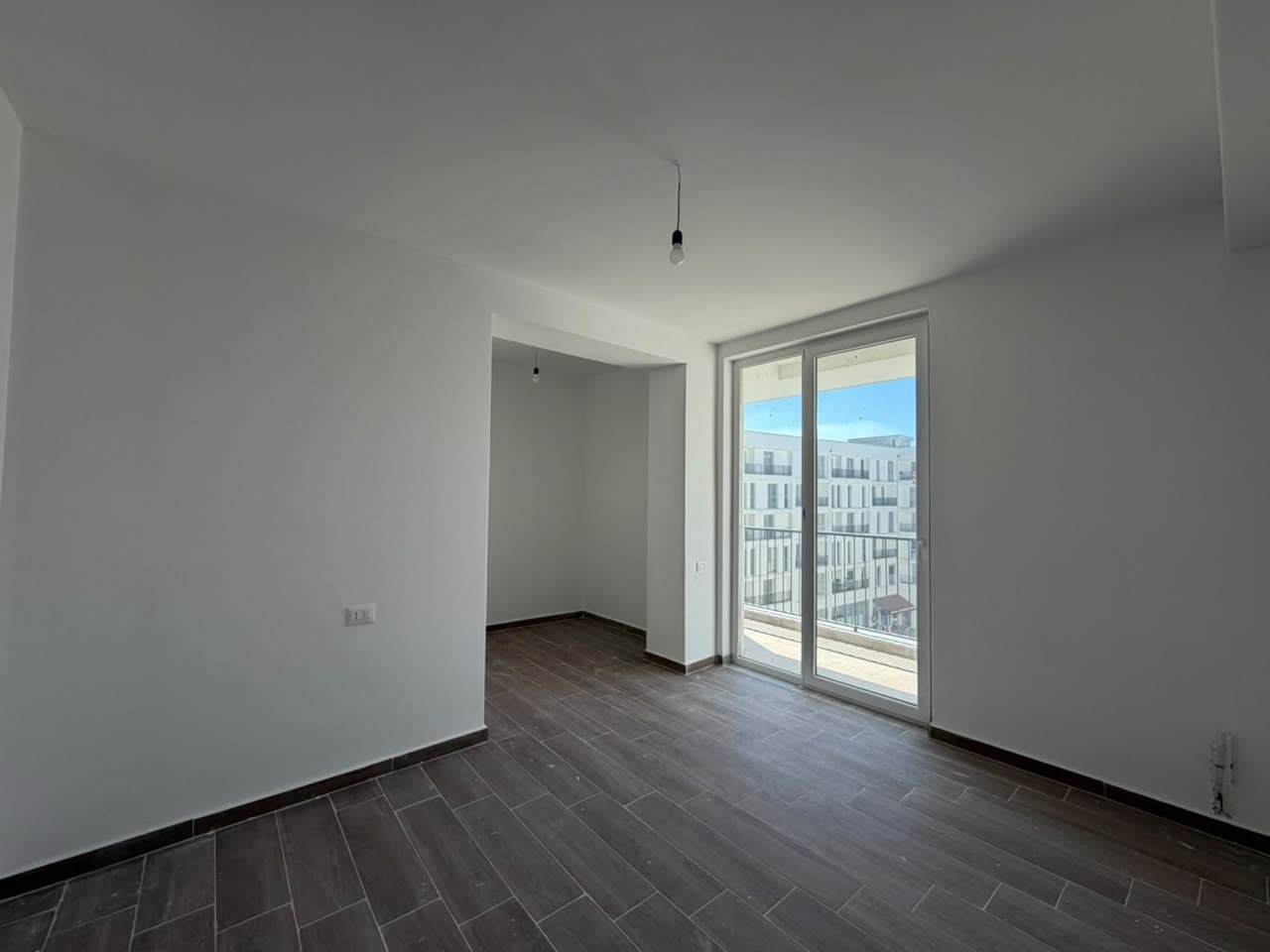 Apartament 1+1 për shitje, tek 5 Maji! 4