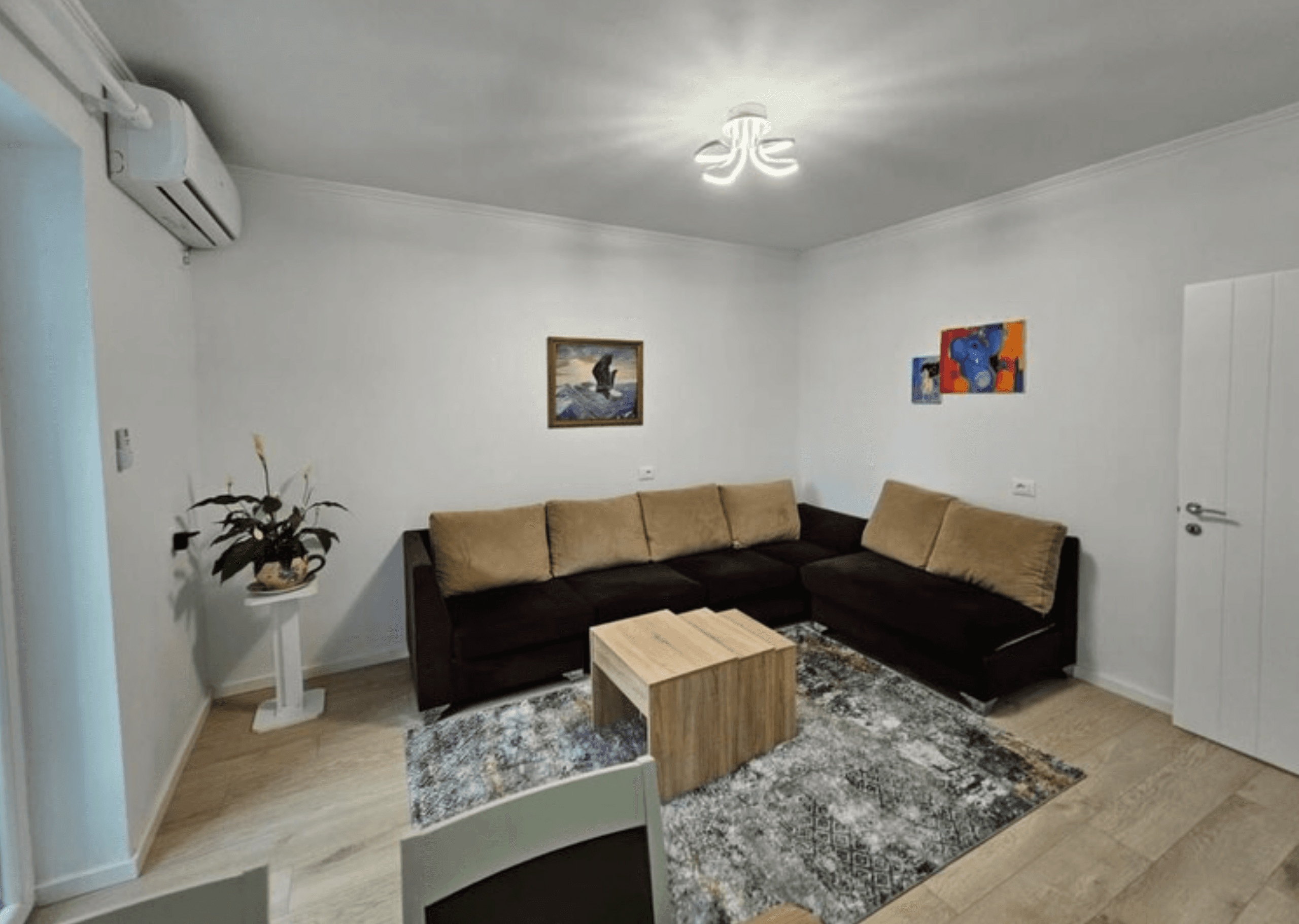 Apartament 1+1 për qira, tek Rruga e Kavajës!