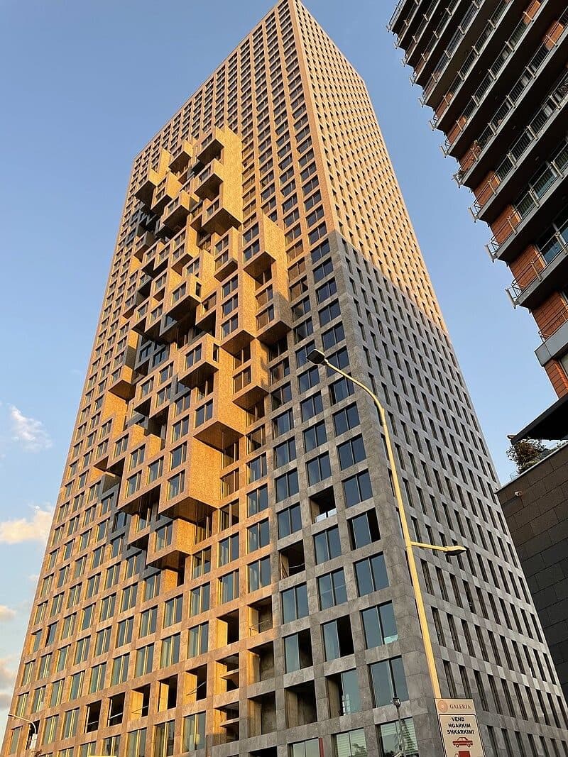 Ambiente Biznesi për Qira tek Downtown One!
