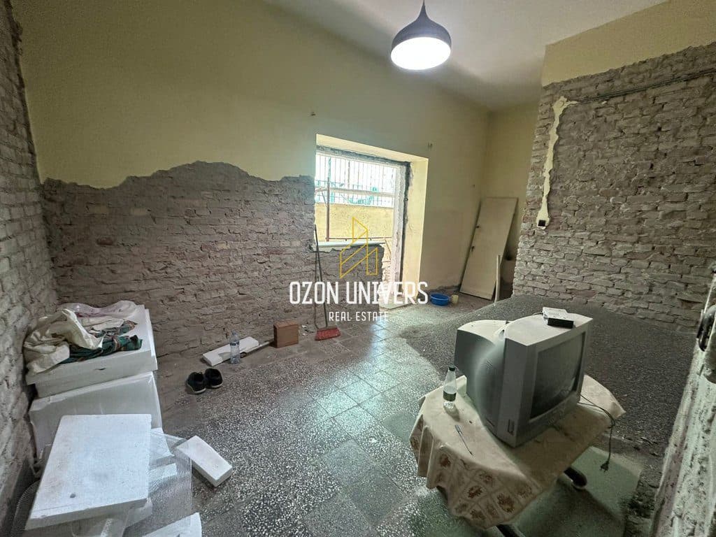Jepet Me Qira Ambient Biznesi Në Qëndër! 4