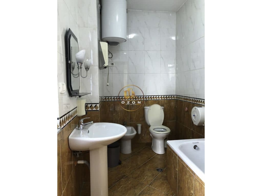Apartament qera 4+1+2 , per zyra . Adresa : Ish Ekspozita