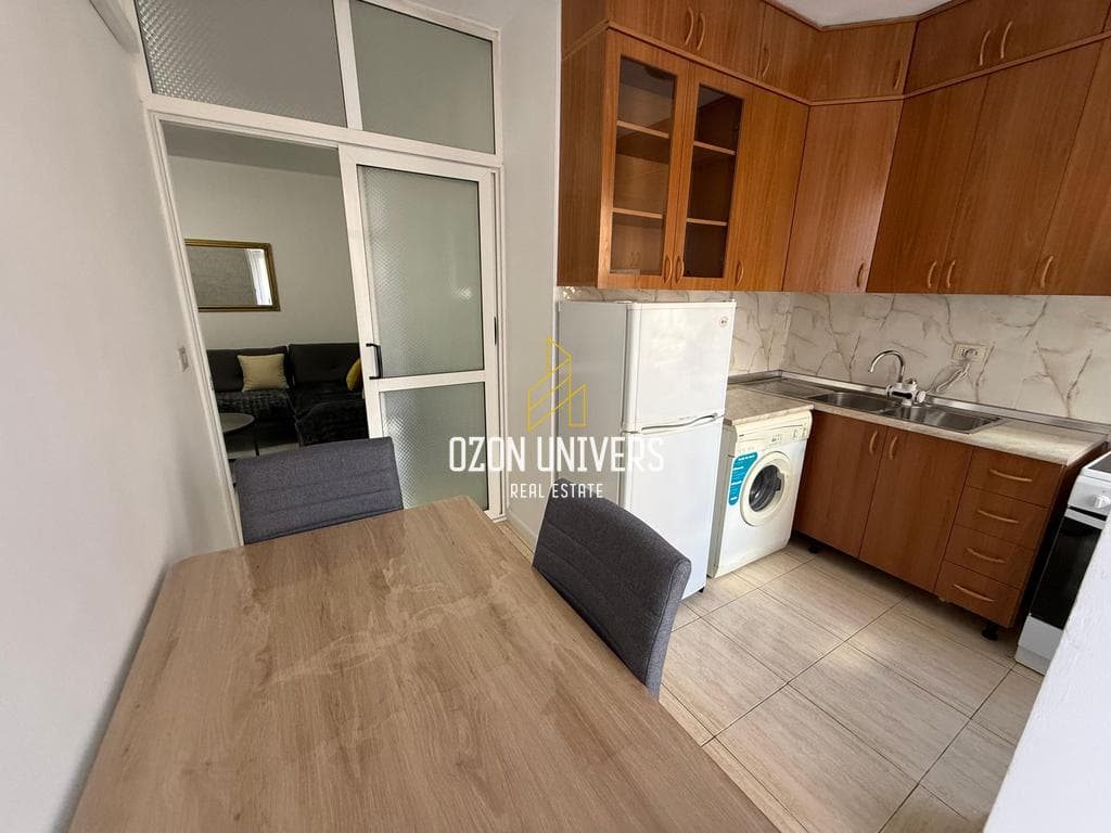 Apartament 1+1 për qira te Komuna e Parisit! 2