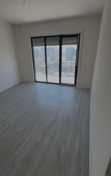 Shitet Super Apartament 2+1 Pranë Fushës Aviacionit,Unaza e Re!