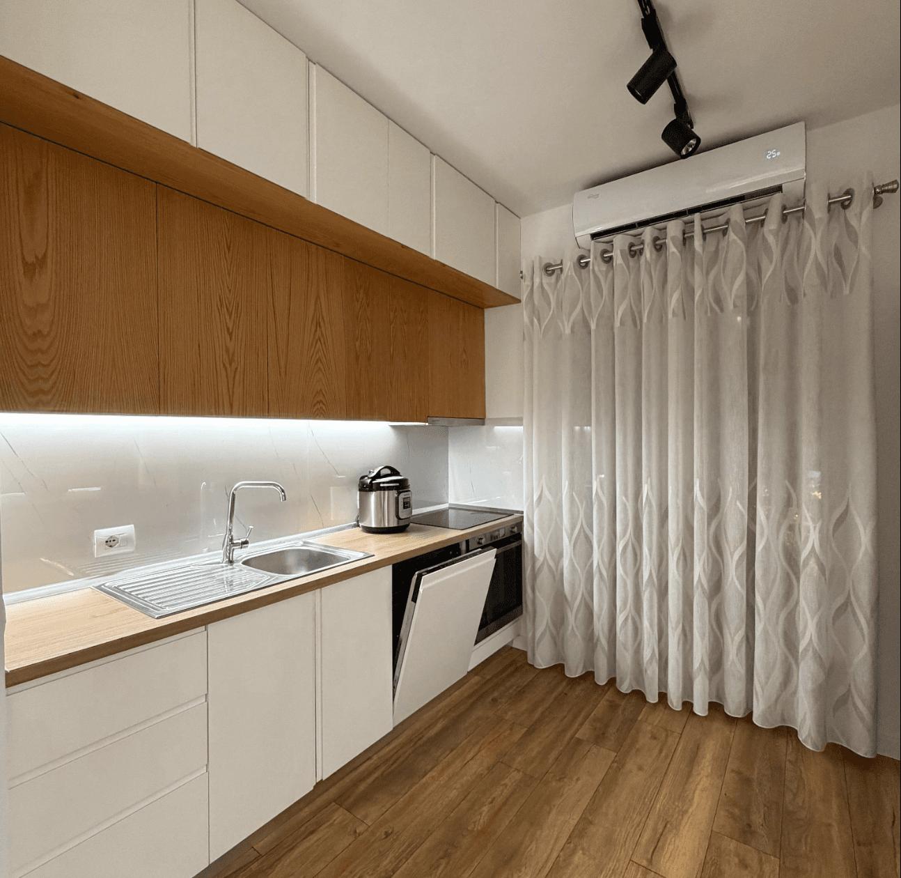 Apartament 2+1 për qira, Astir pranë rrethrotullimit ! 3