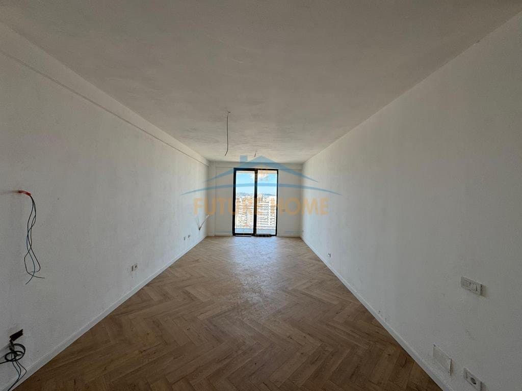 Shitet, Apartament 3+1+2 , Rruga "Mine Peza" , Tiranë! 4