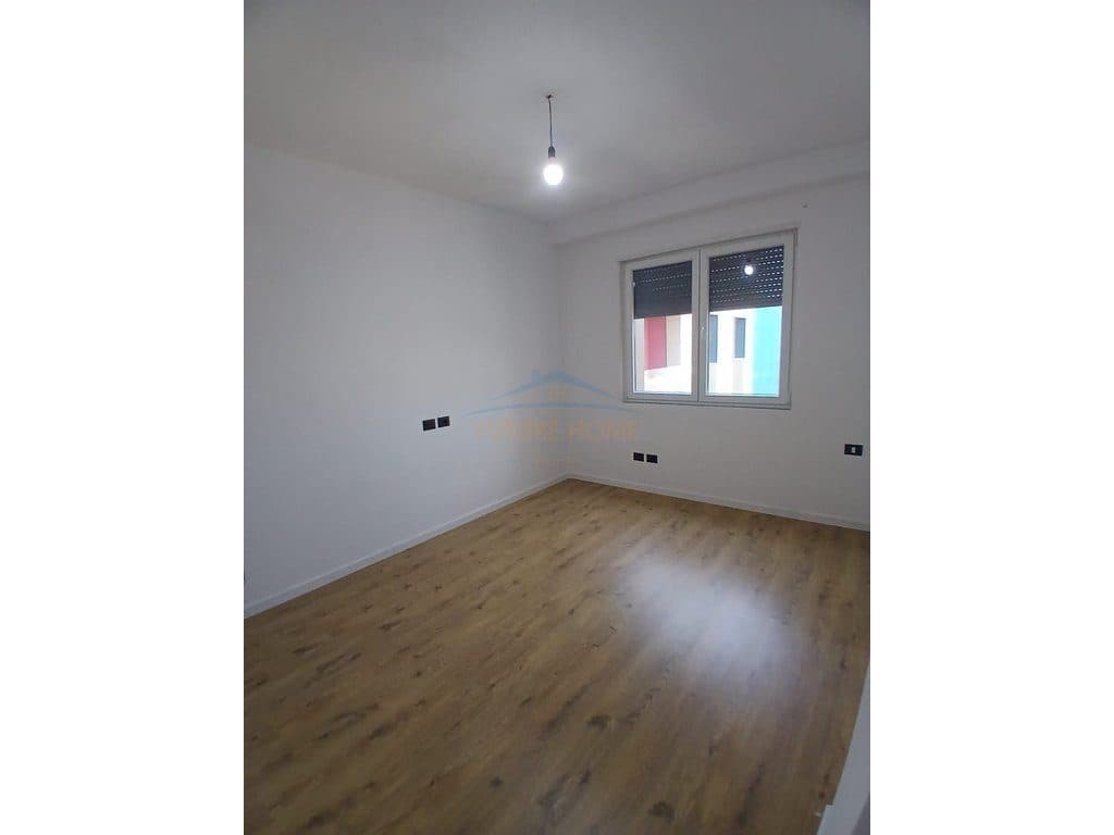 Shitet , Apartament 2+1 , Paskuqan , Tirane