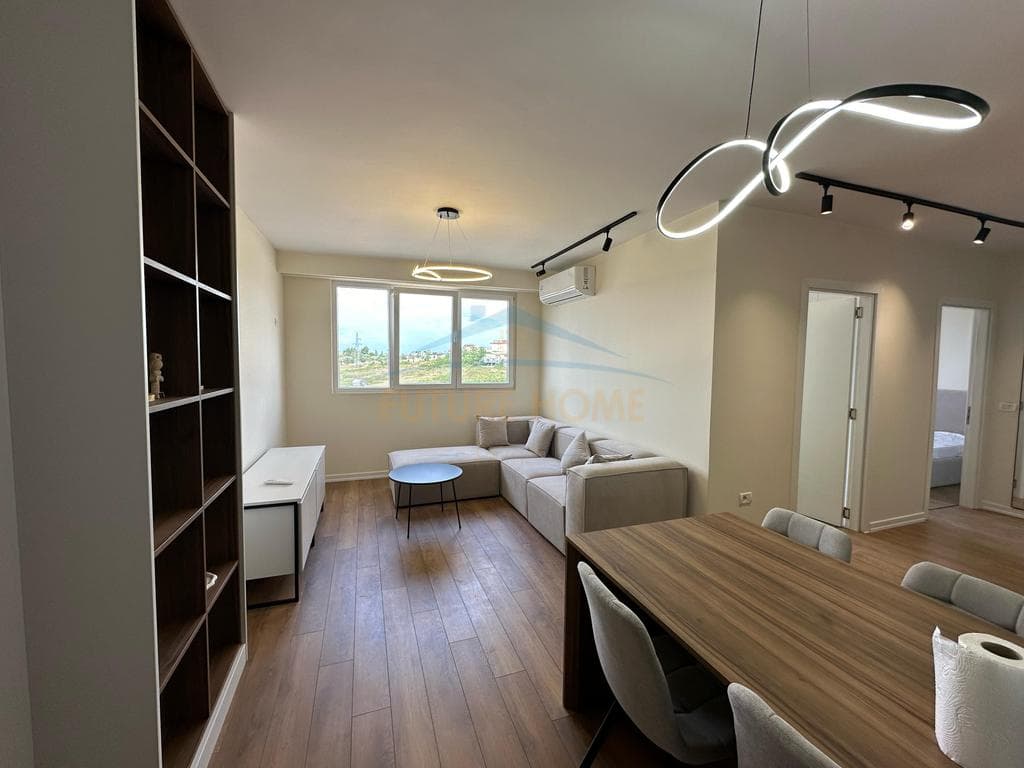 Shitet, Apartament 2+1, Shkoze, Tiranë. 2