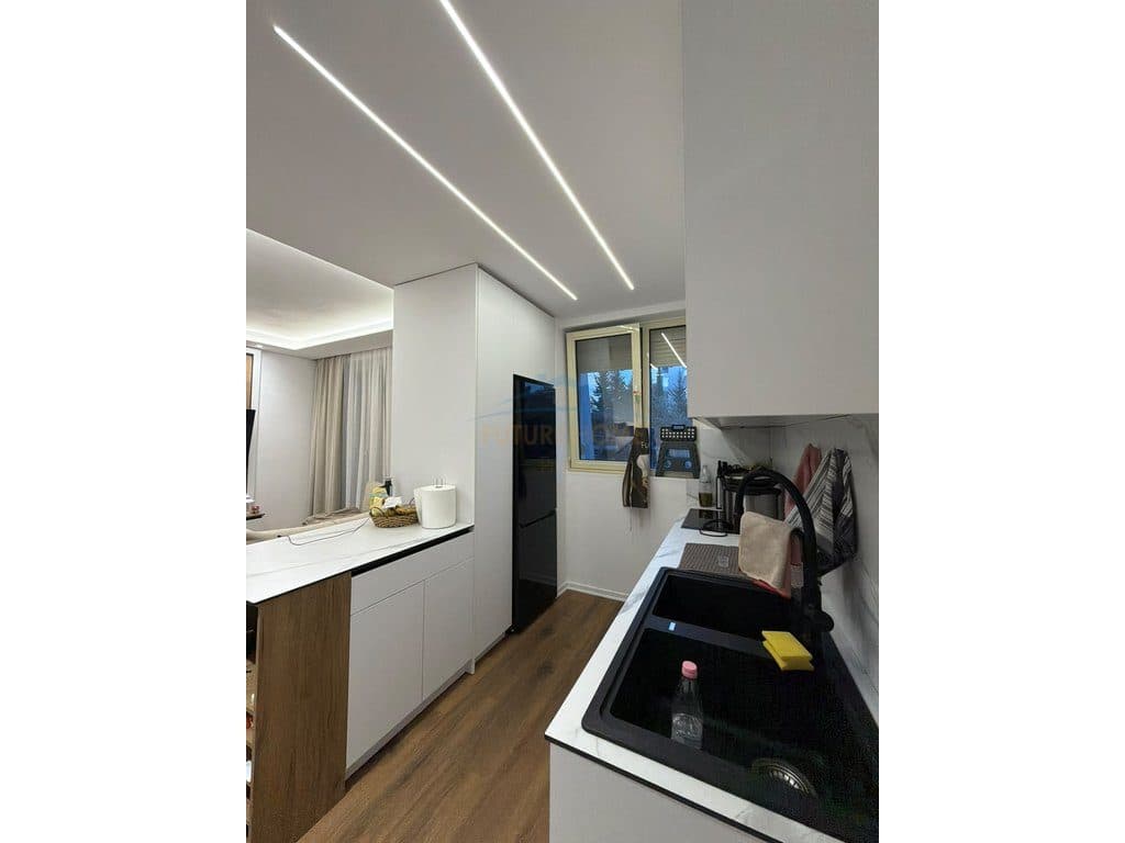 Shitet, Apartament 2+1 + Post Parkimi + Njesi Sherbimi, Kompleksi Tom Doshi , Tirane 4