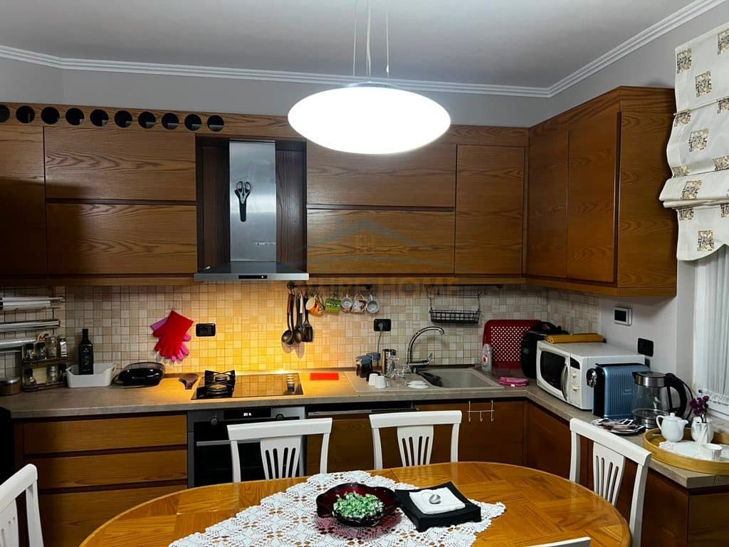 Qera , Apartament 2+1 , Sheshi Willson , Tirane 3