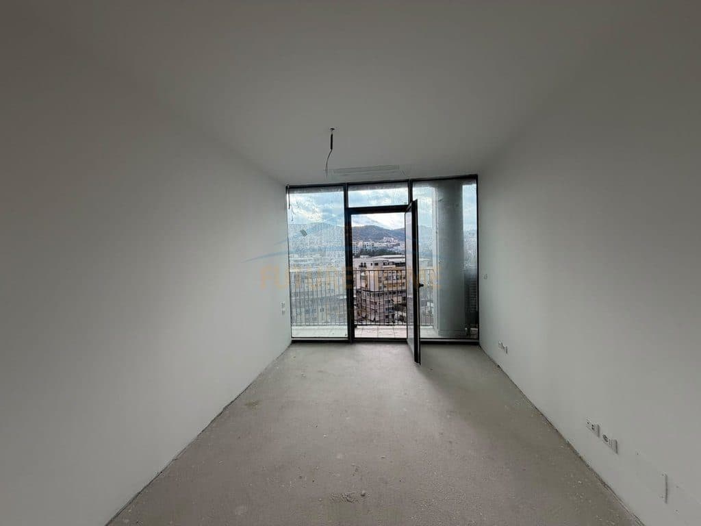 Shitet, Apartament 2+1+2+ Post Parkimi, Lake View Residence, Tiranë. 4