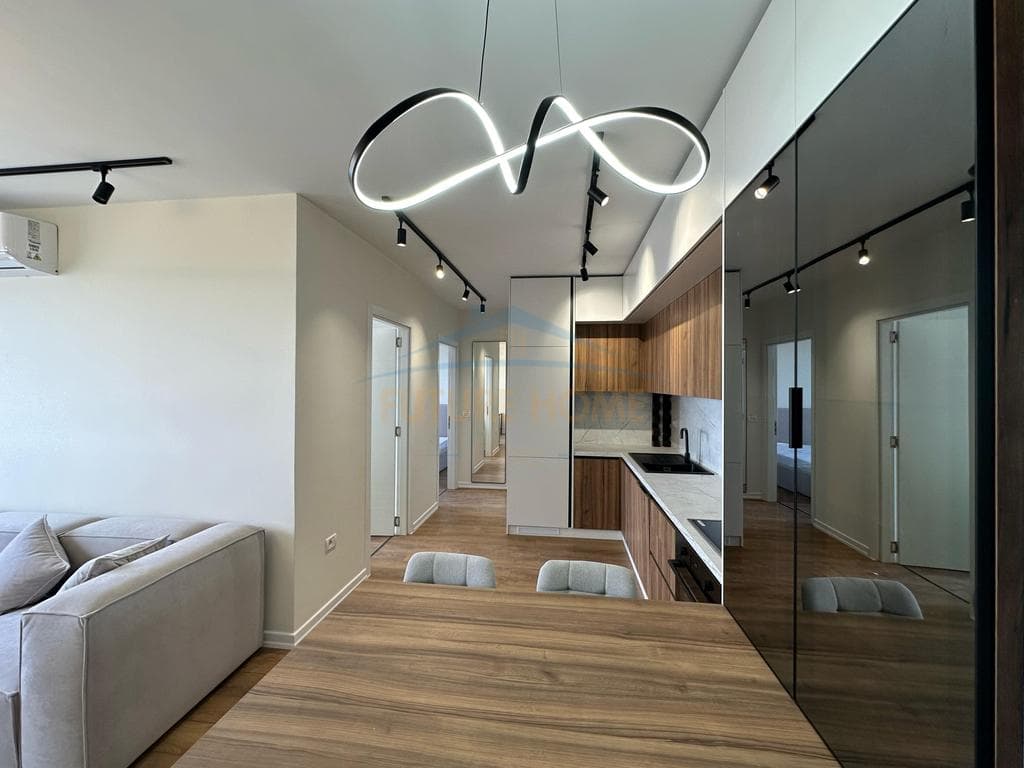 Shitet, Apartament 2+1, Shkoze, Tiranë. 3