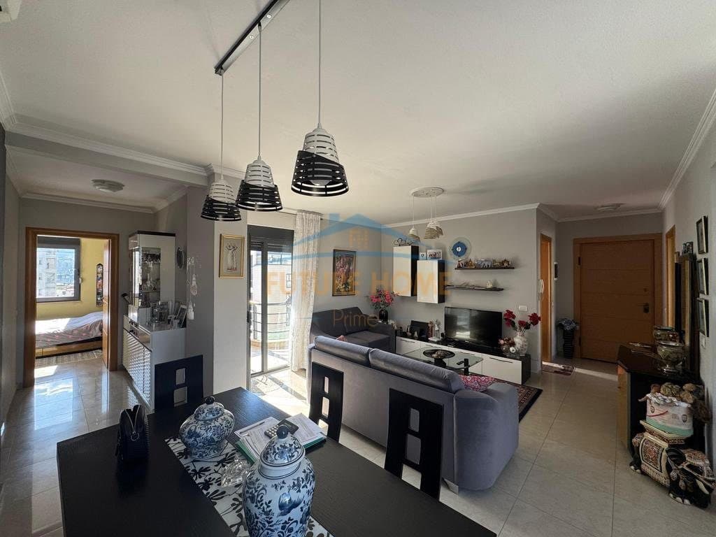 Qera , Apartament 3+1+2 , Rruga e Kosovareve 3