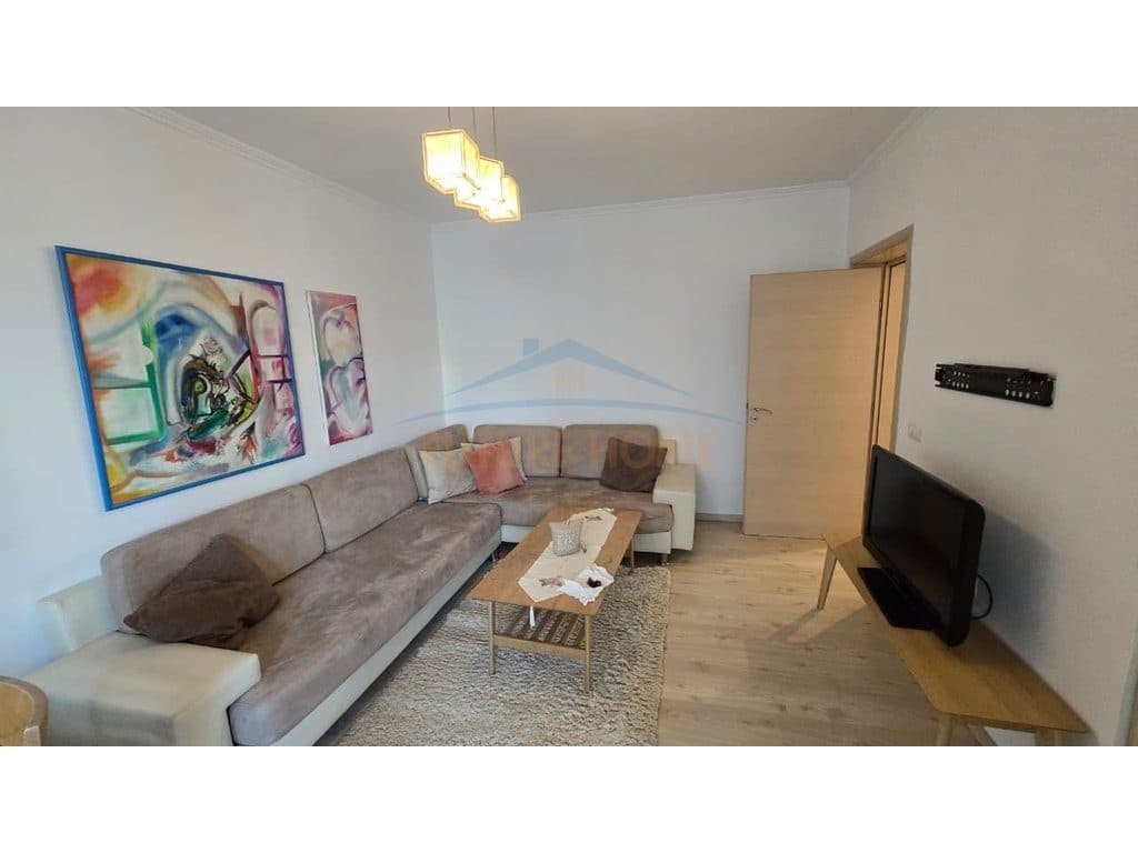 Qera , Apartament 1 +1 , Myslym Shyri , Tirane