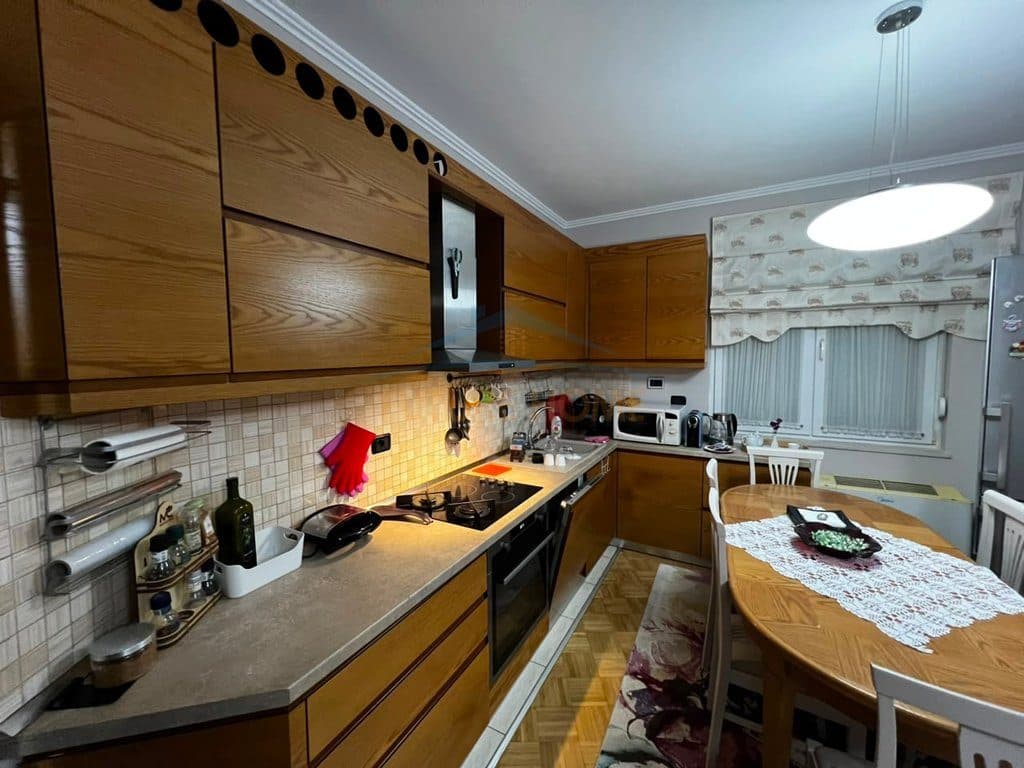 Qera , Apartament 2+1 , Sheshi Willson , Tirane 4