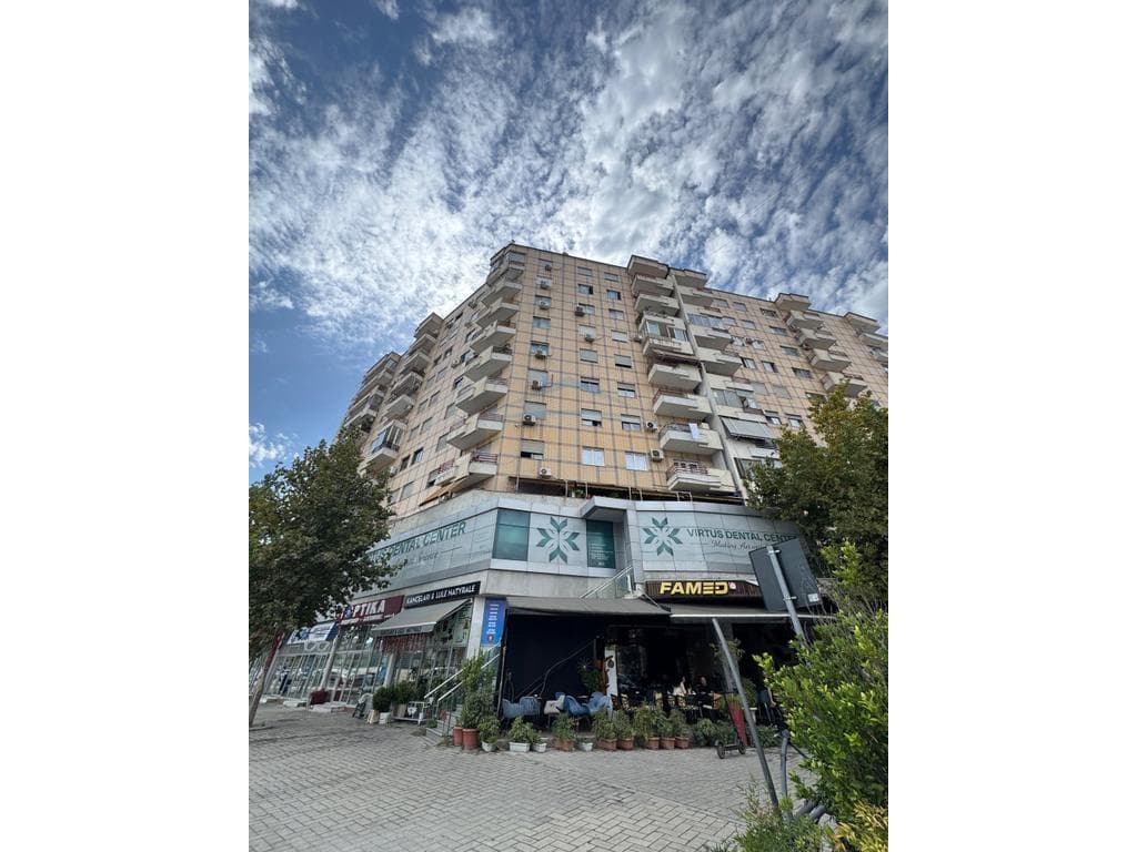 Shitet, Apartament 2+1+2, Unaza e Re, Tirane 3