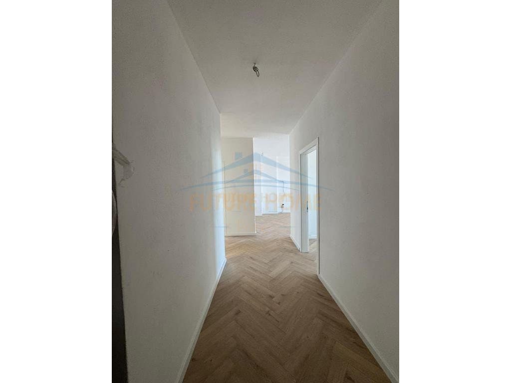 Shitet, Apartament 3+1+2 , Rruga "Mine Peza" , Tiranë! 2