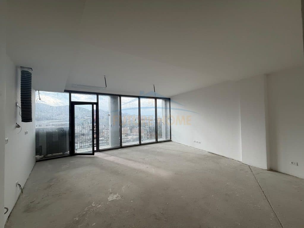 Shitet, Apartament 2+1+2+ Post Parkimi, Lake View Residence, Tiranë. 3