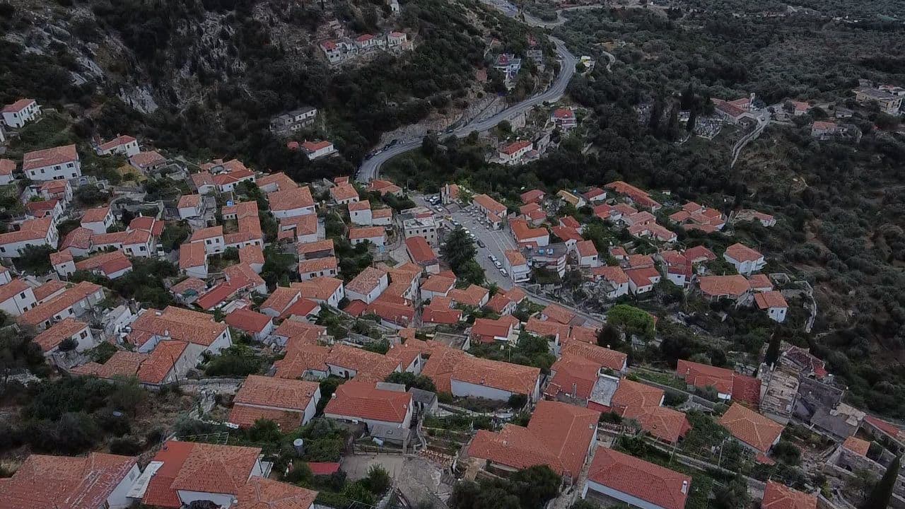 Shitet Shtepi 130 m² +4000 m² Toke, Vuno,Vlorë