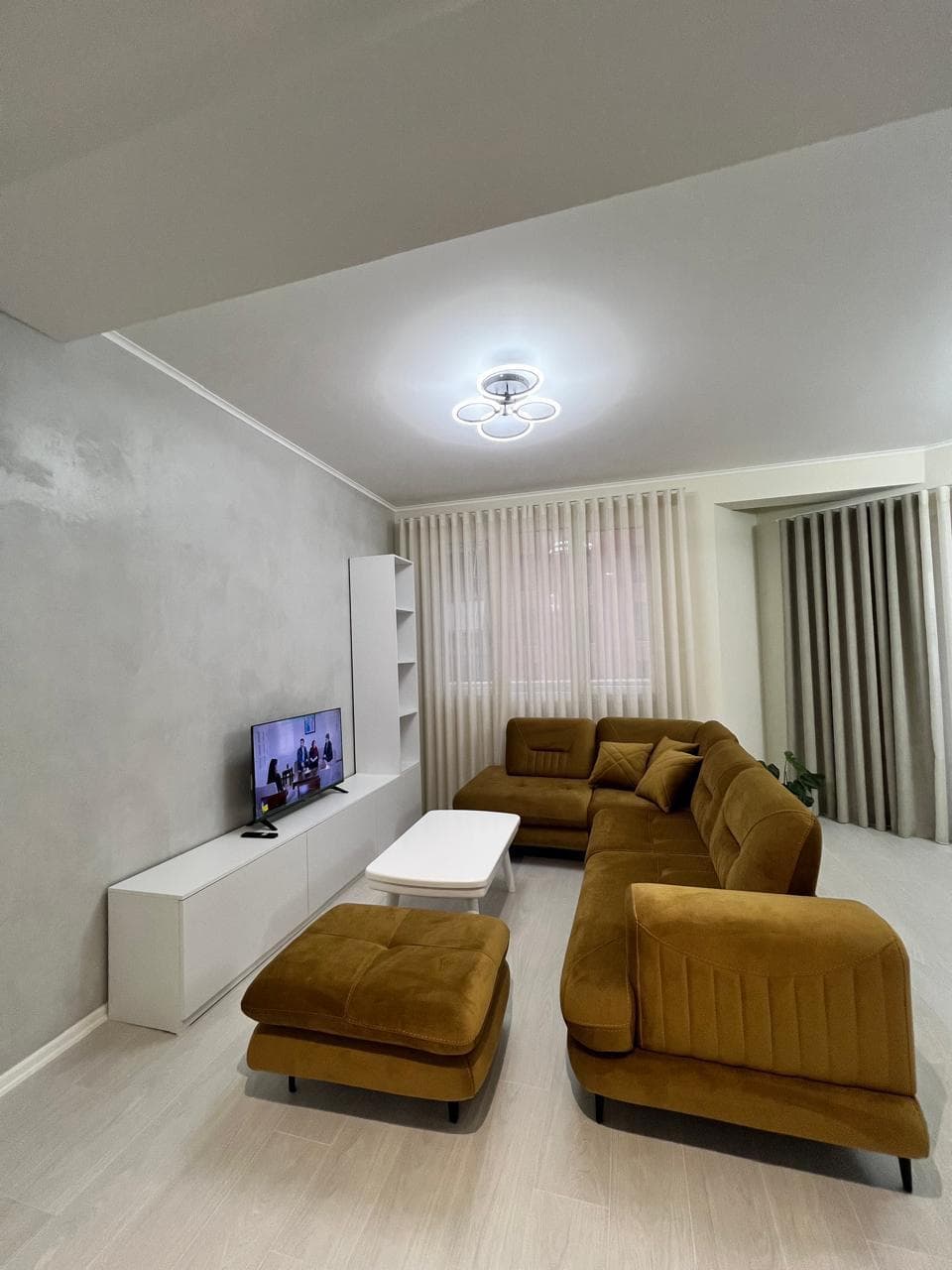 Qera, Apartament 2+1+2+Parking , River Residence, Tiranë