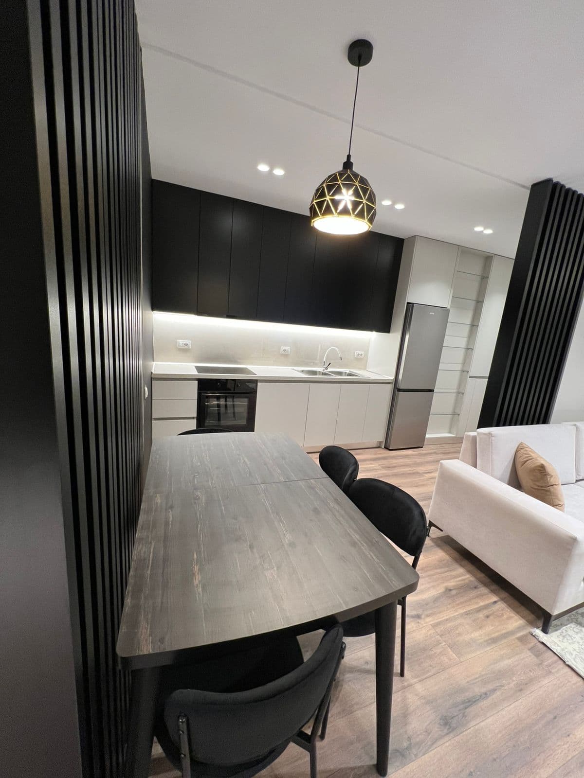 Qera, Apartament 2+1, Ish Fusha e Aviacionit, Tiranë 2