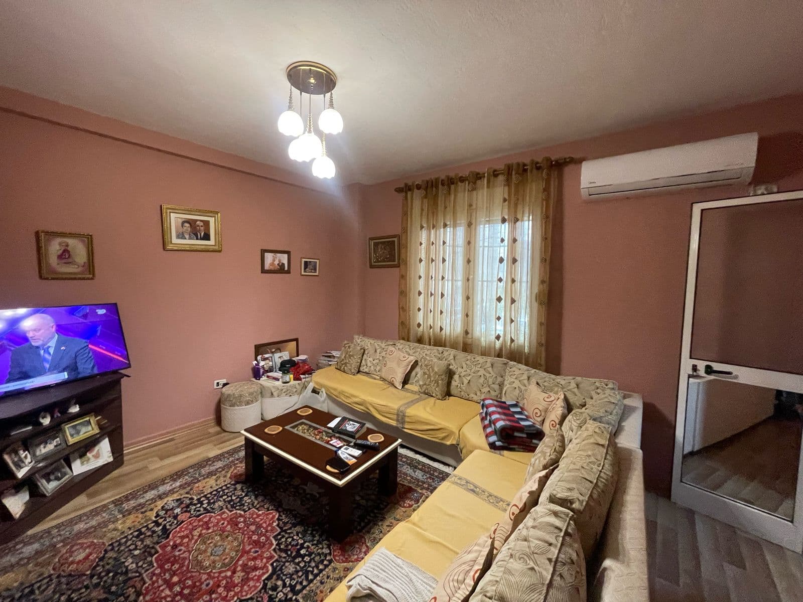 Shitet Ndërtesë 3-katshe në Qendër, Tiranë - 400000€ | 247 m²